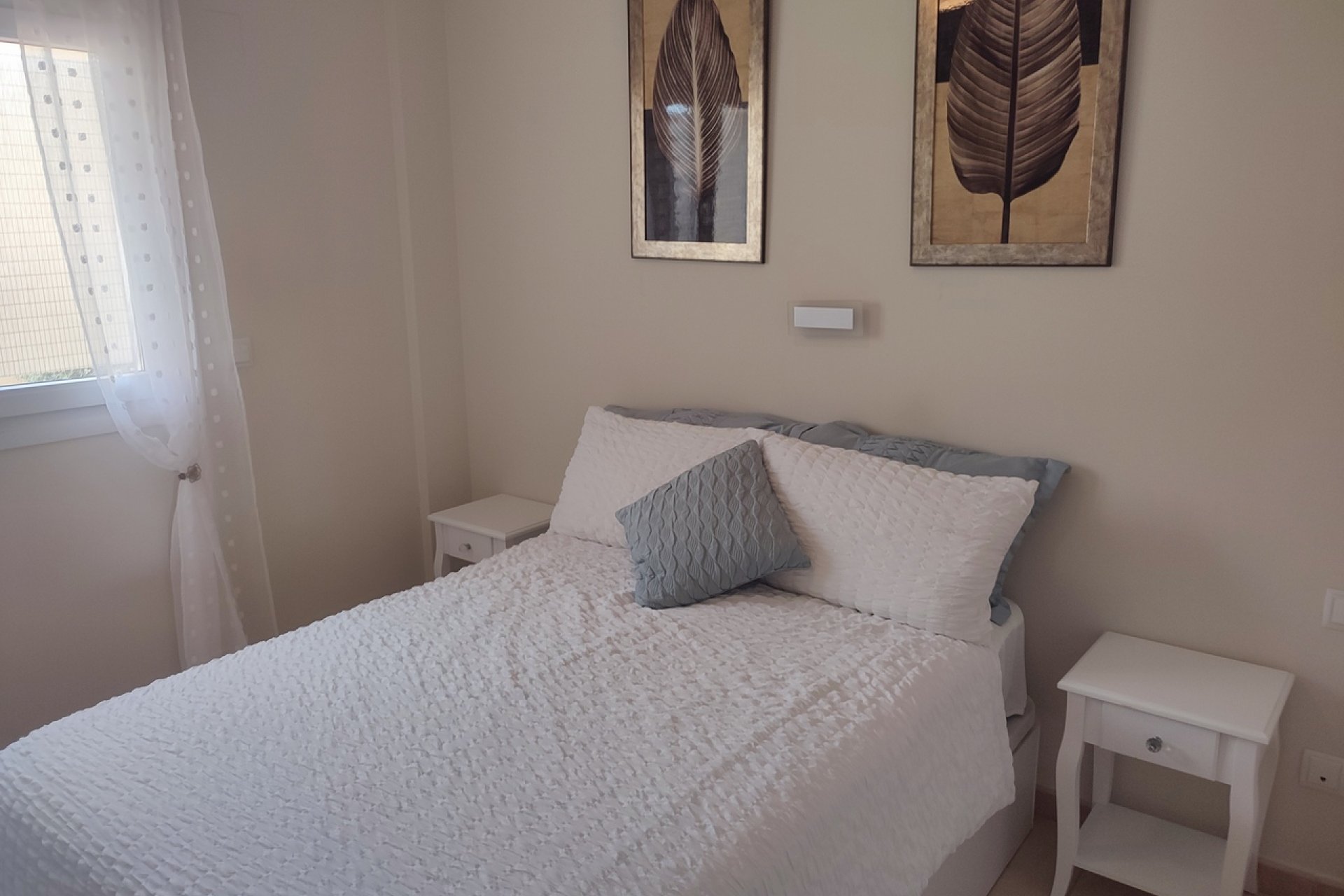 Resale - Apartment -
Altaona Golf - Inland
