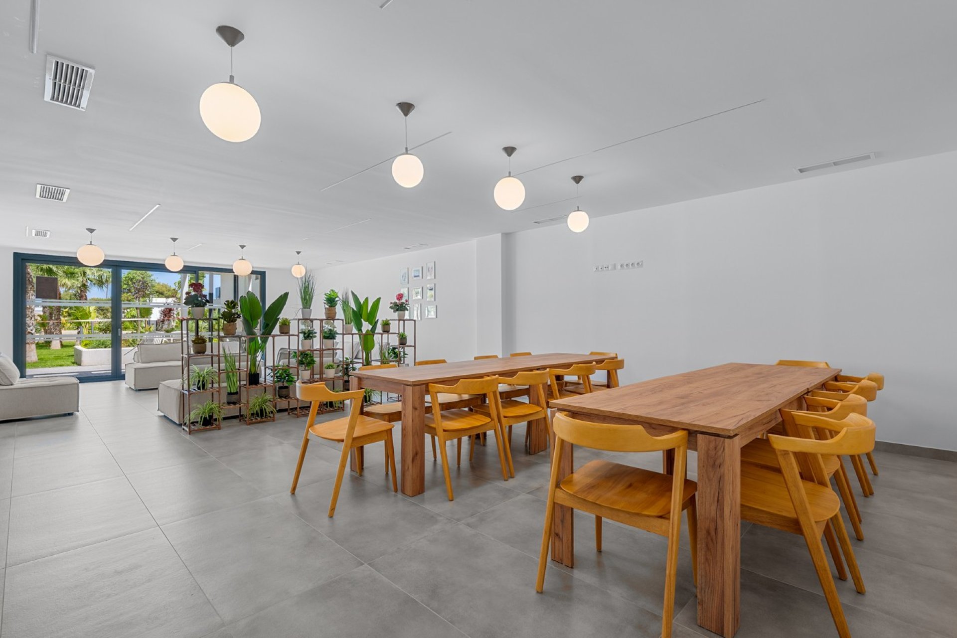 Resale - Apartment -
Dehesa de Campoamor - Costa Blanca