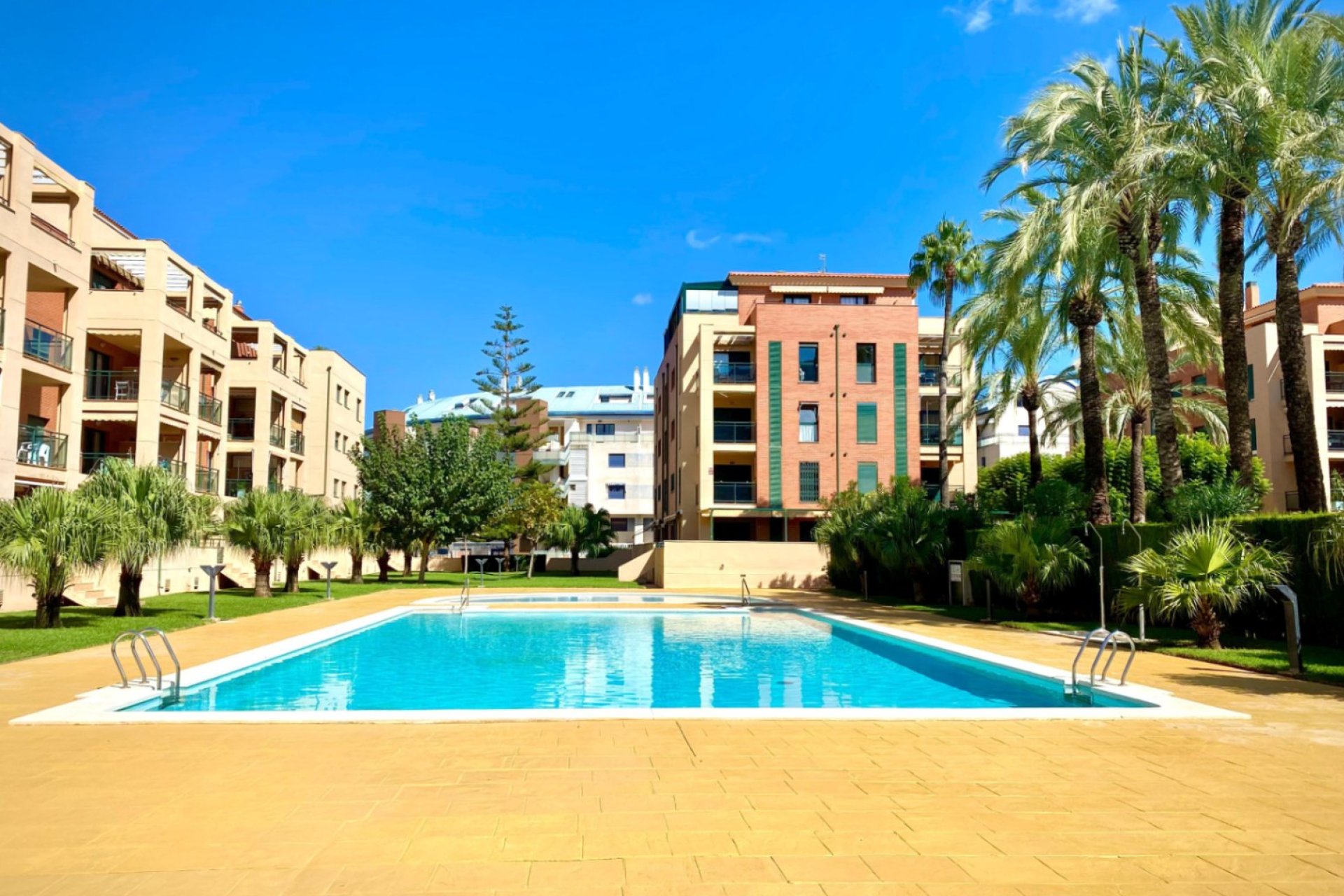 Resale - Apartment -
Denia - Costa Blanca