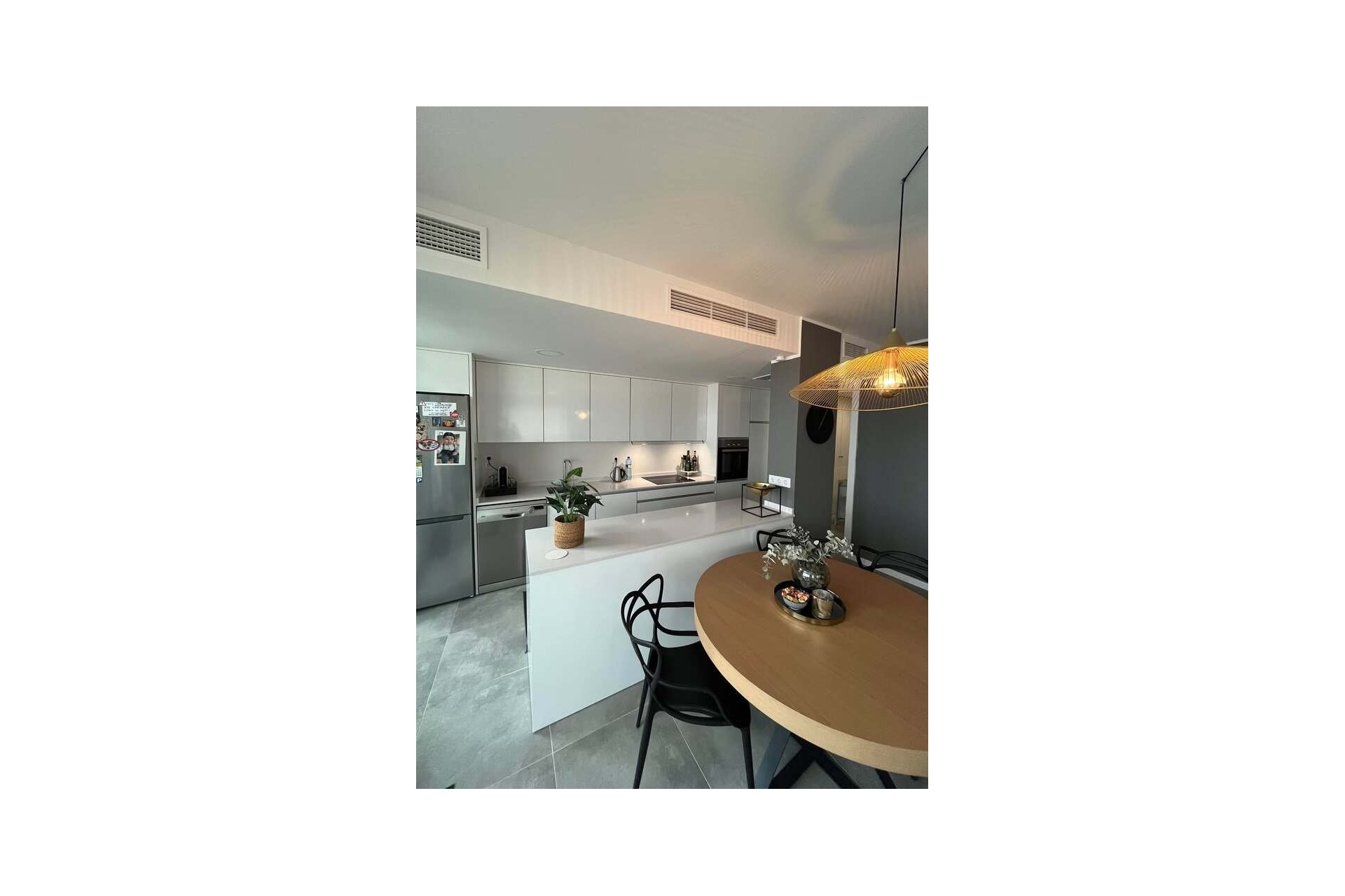 Resale - Apartment -
Finestrat
