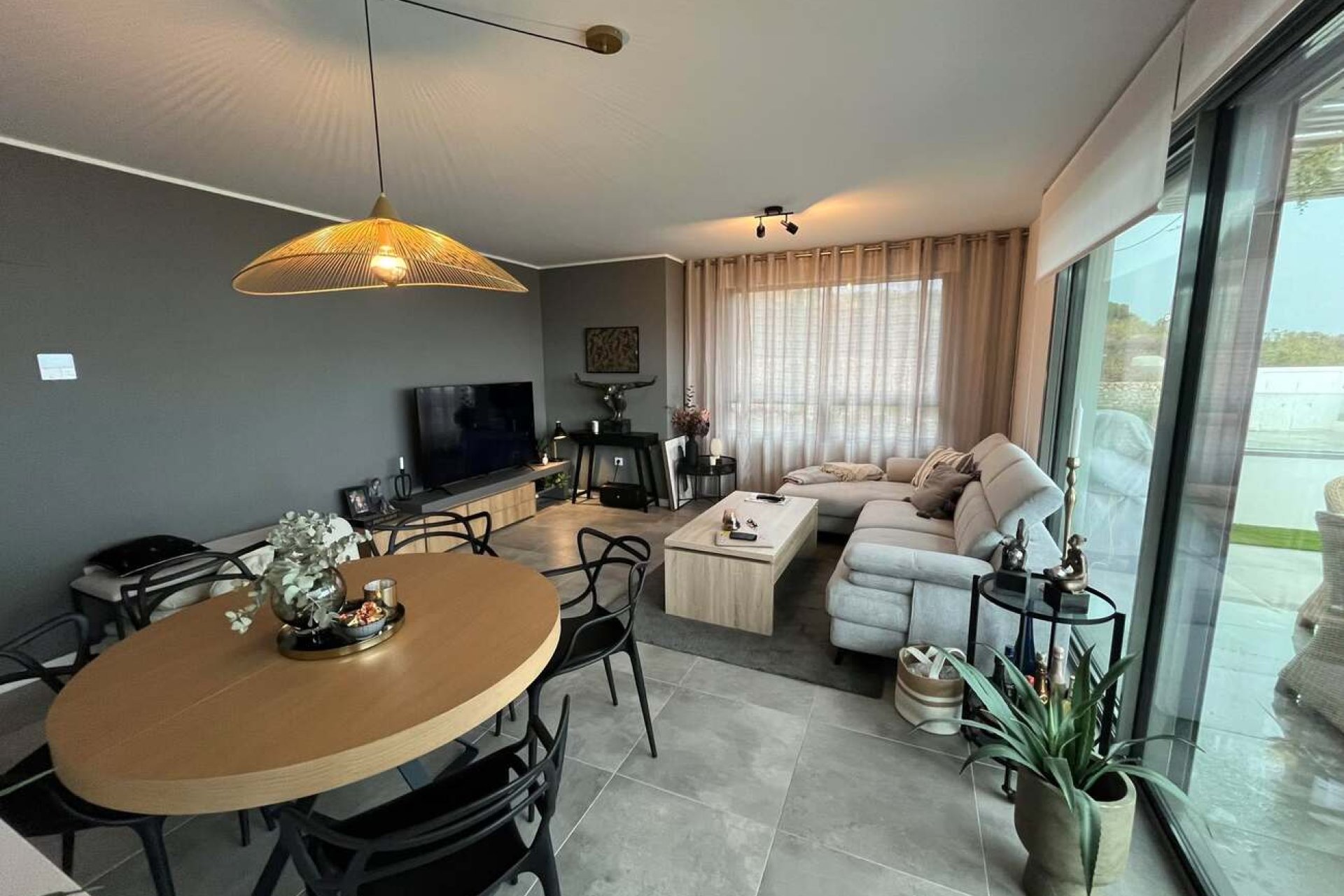 Resale - Apartment -
Finestrat