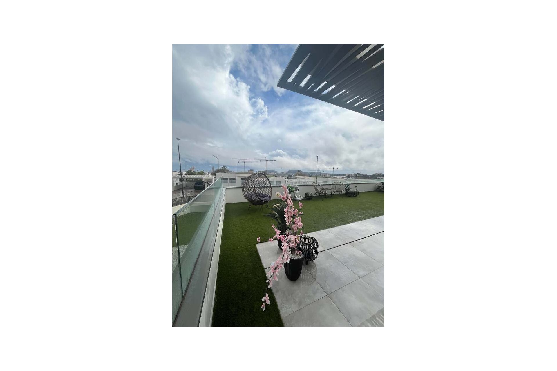 Resale - Apartment -
Finestrat