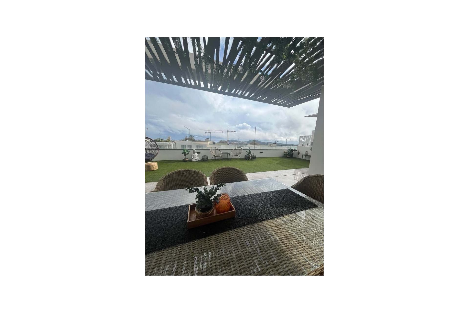 Resale - Apartment -
Finestrat