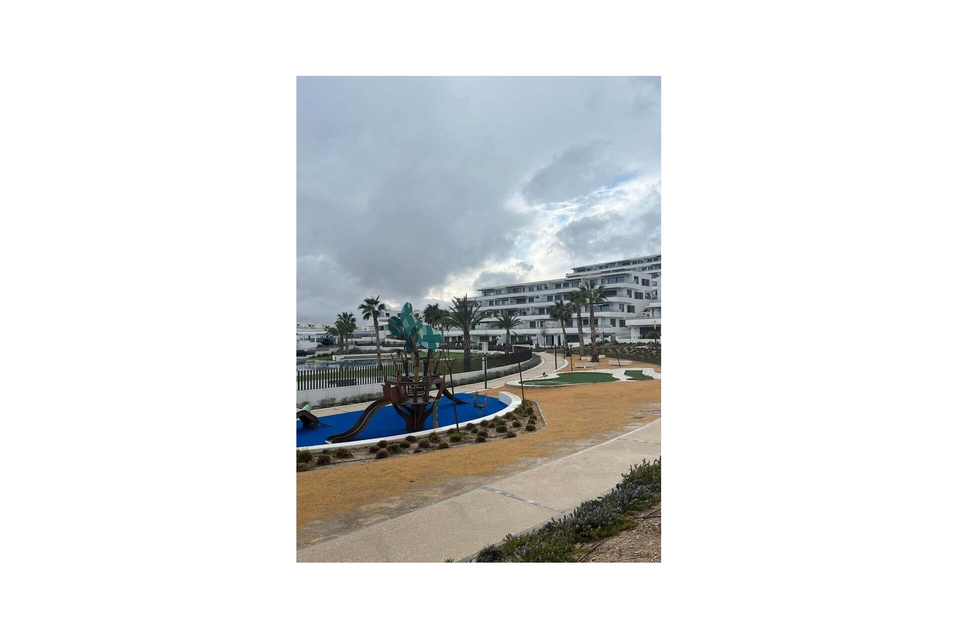 Resale - Apartment -
Finestrat