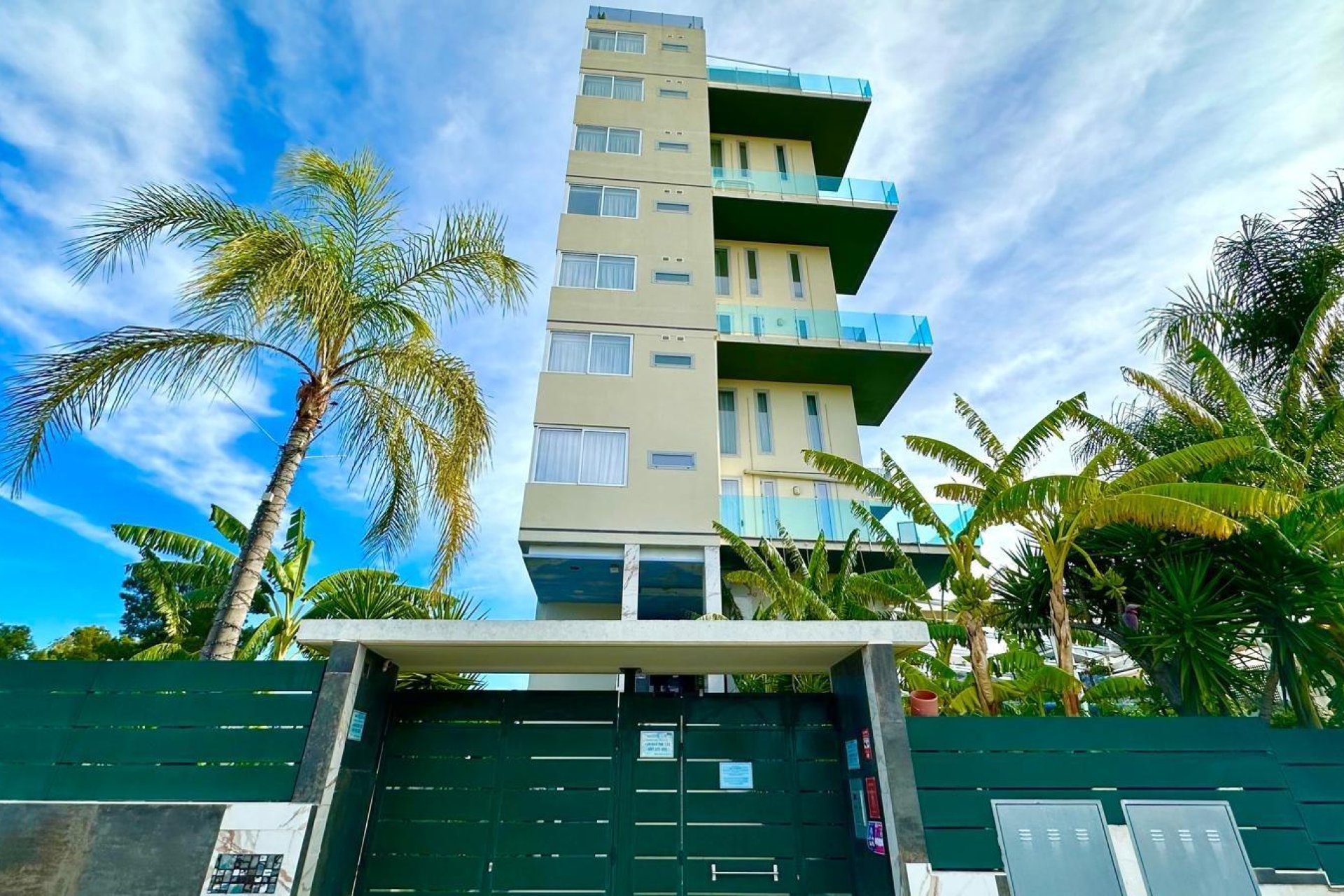 Resale - Apartment -
Finestrat