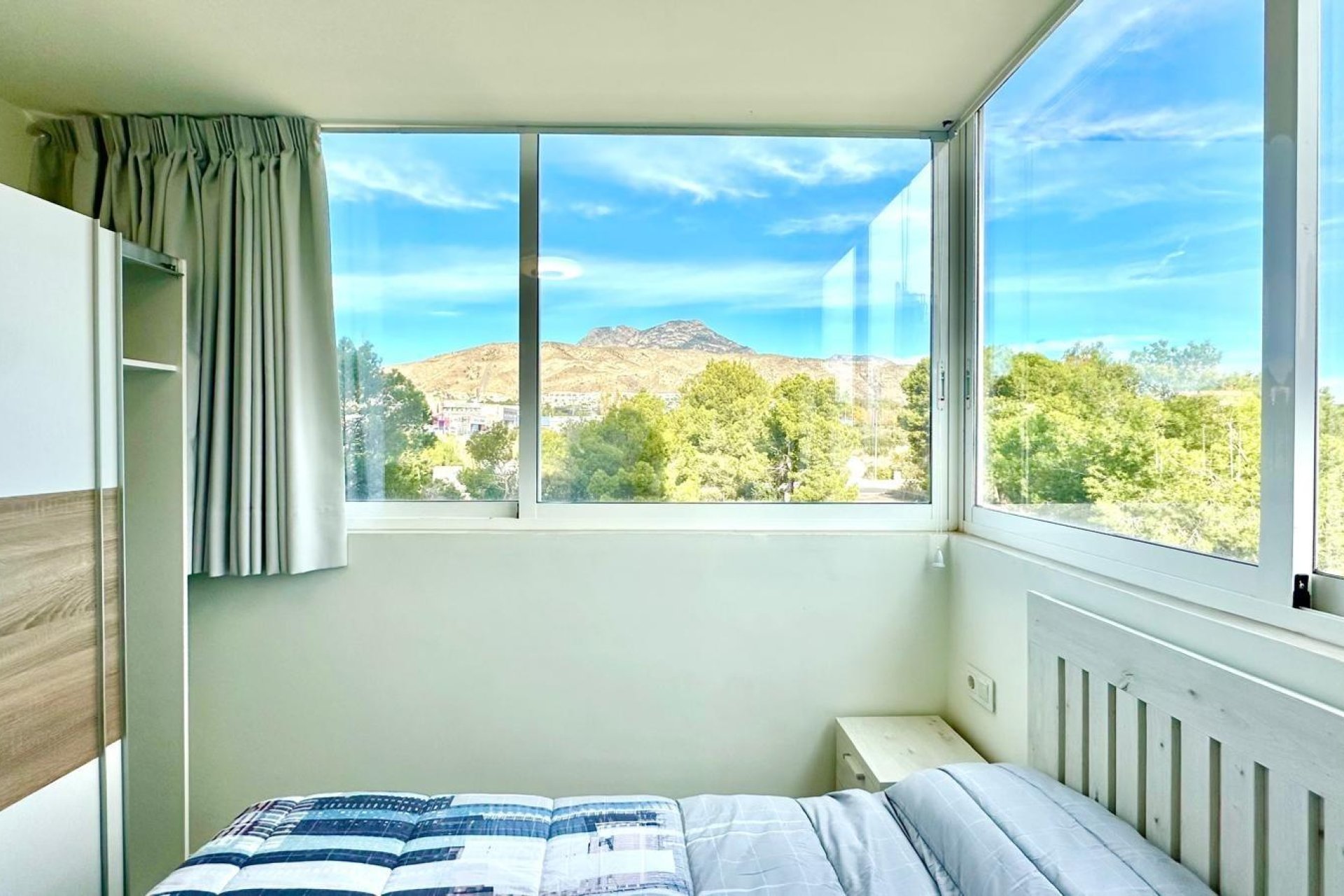 Resale - Apartment -
Finestrat