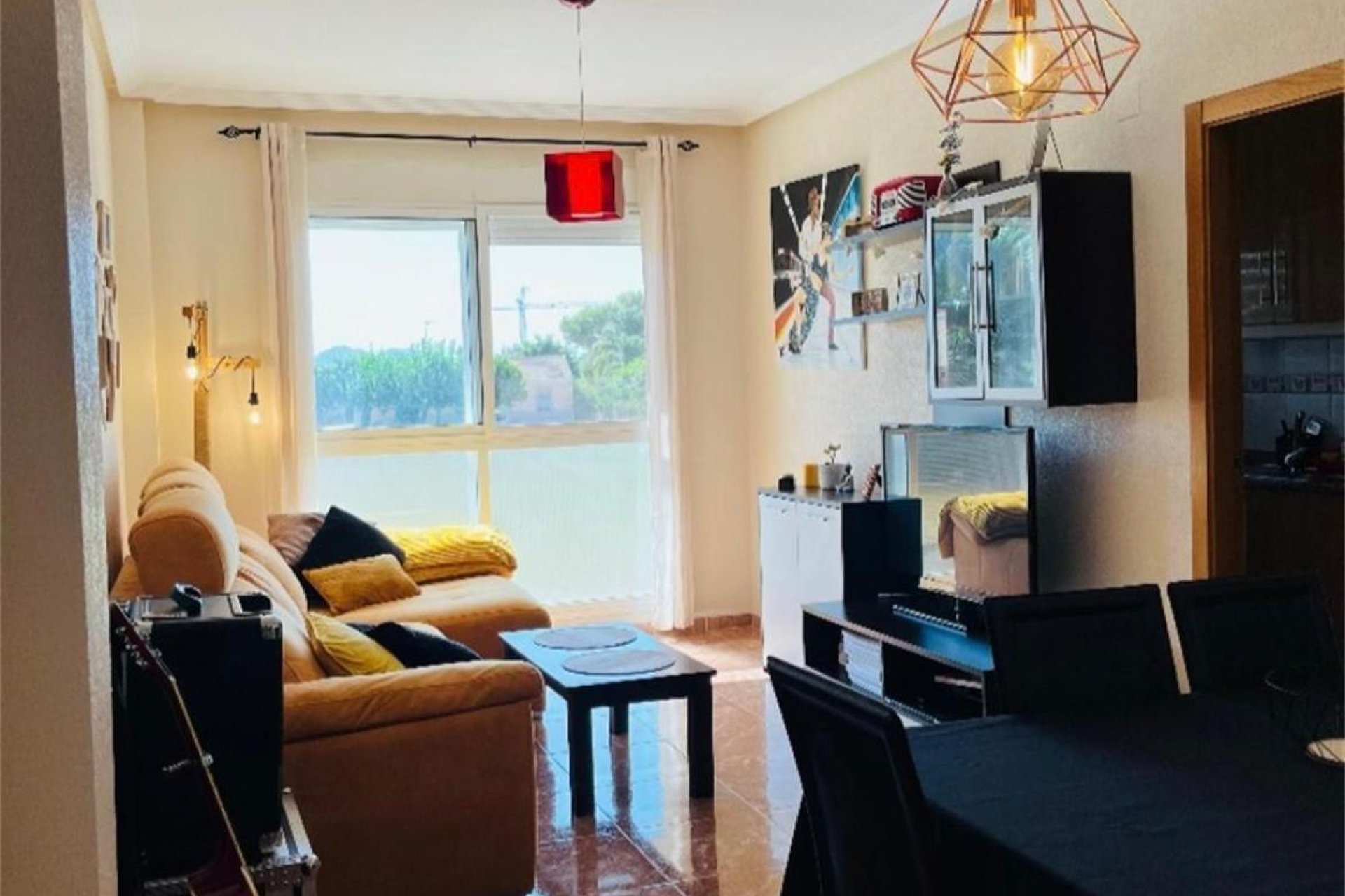 Resale - Apartment -
Formentera del Segura