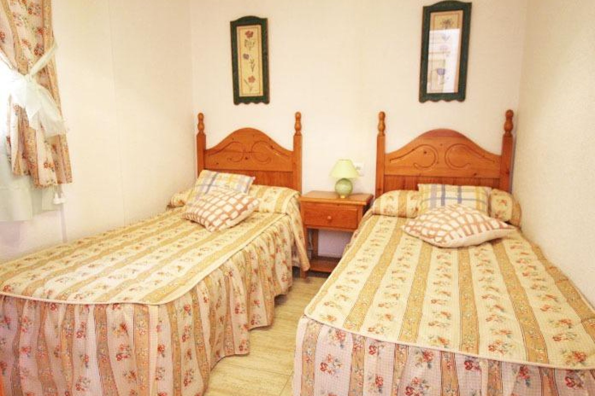 Resale - Apartment -
Guardamar del Segura - Centro