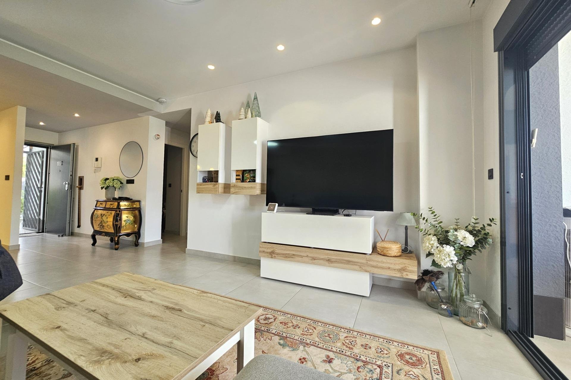 Resale - Apartment -
Guardamar del Segura - El Raso