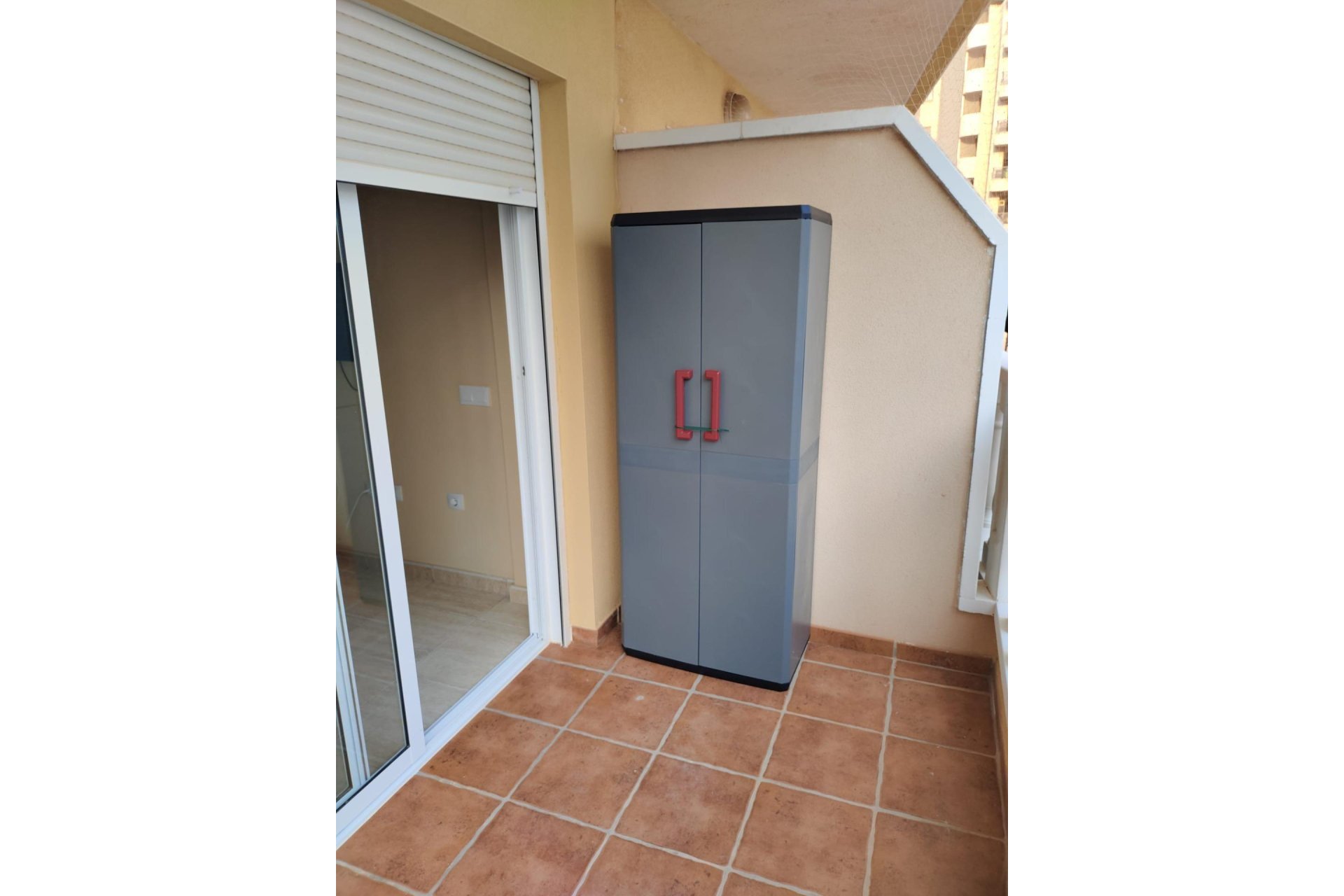 Resale - Apartment -
Guardamar del Segura - Puerto Deportivo