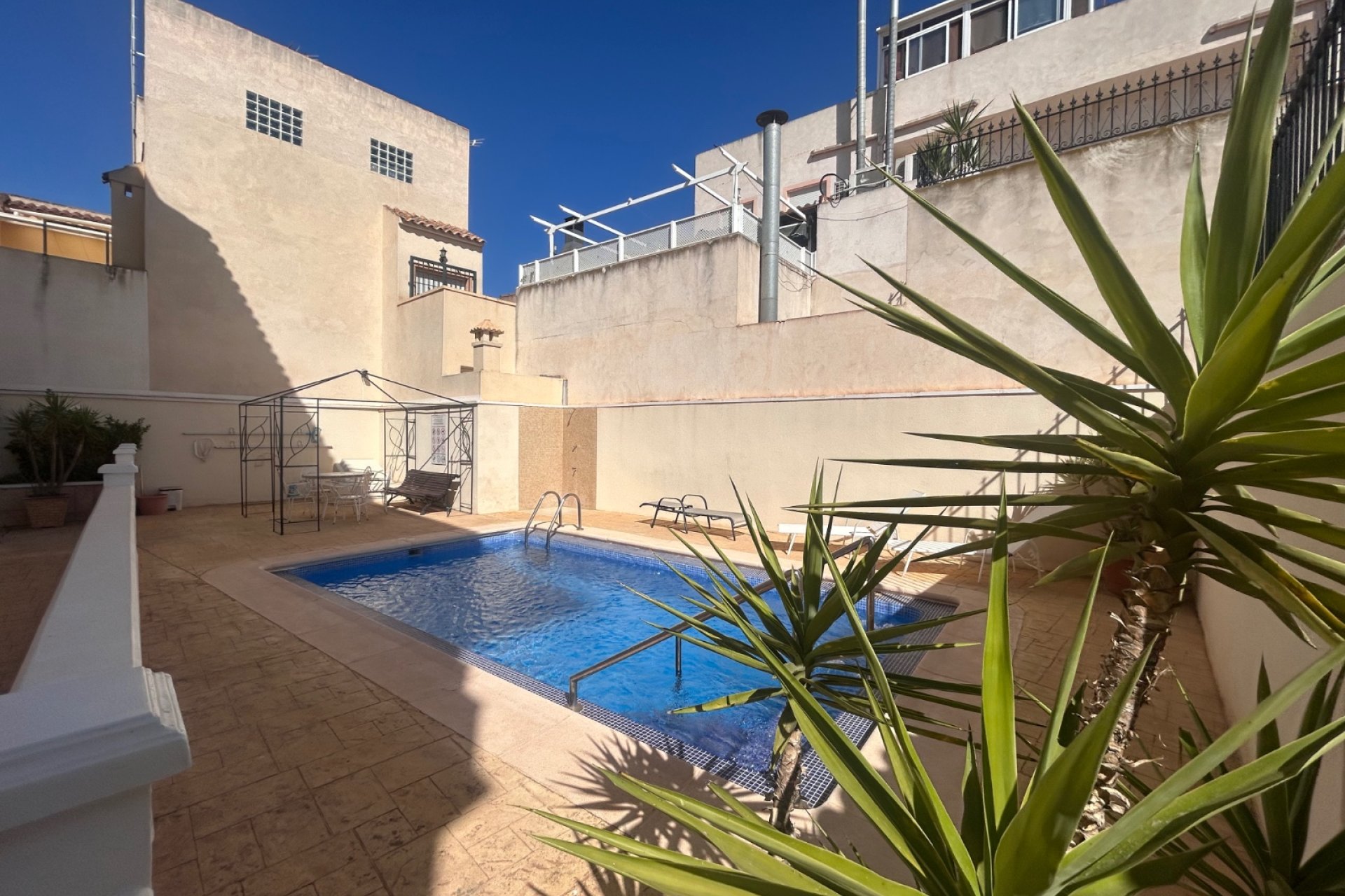 Resale - Apartment -
Jacarilla - Inland