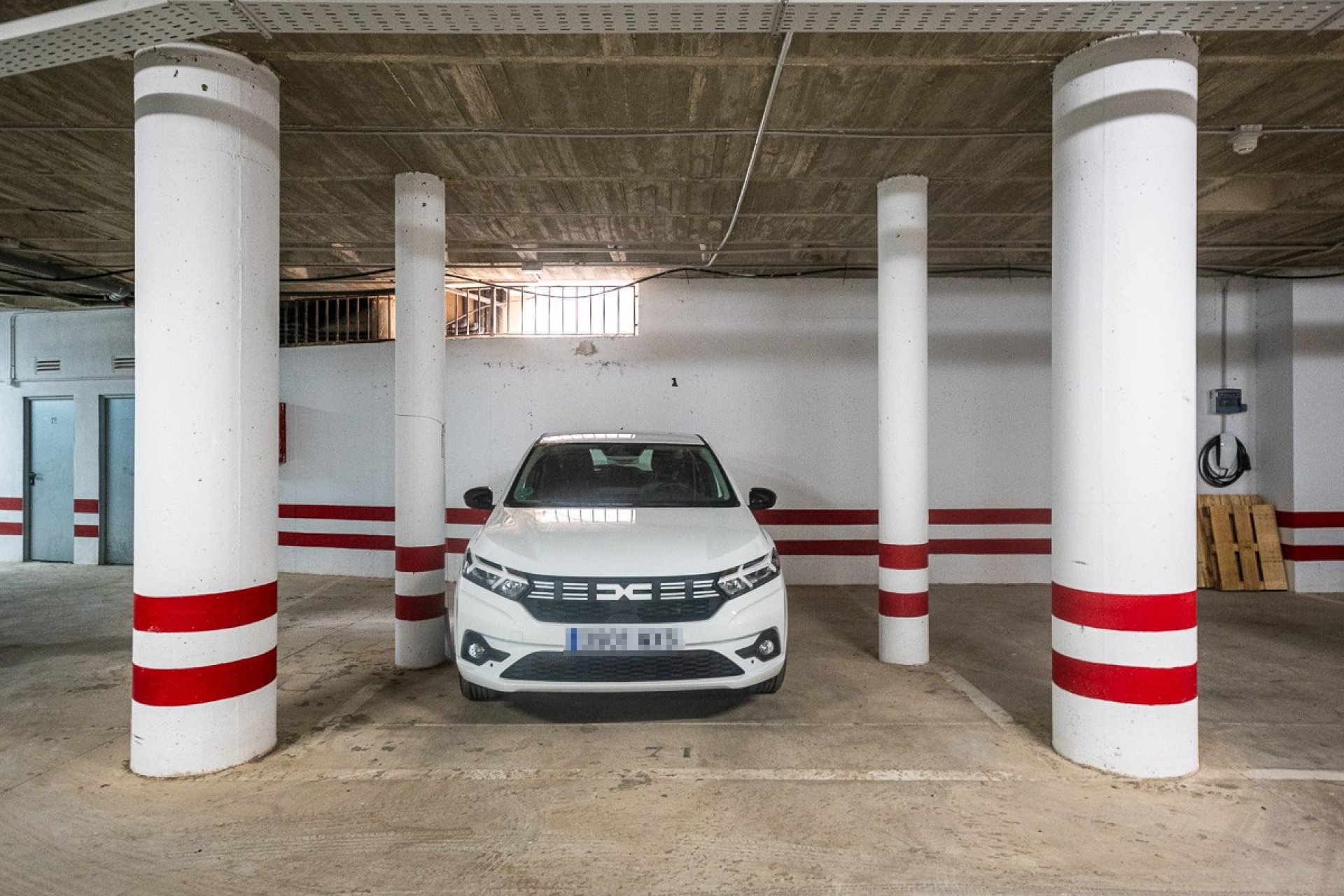 Resale - Apartment -
Lo Crispin - Inland