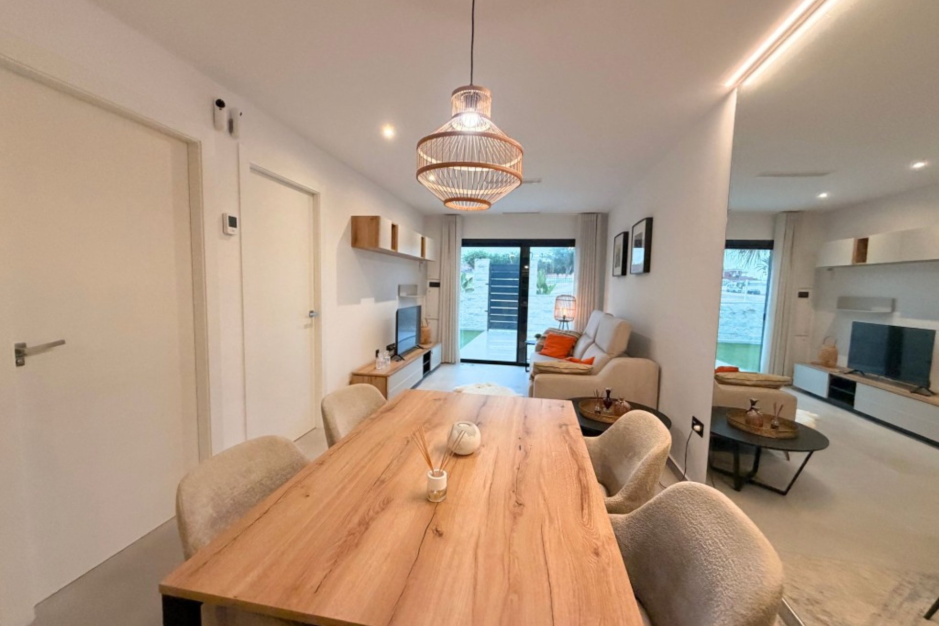 Resale - Apartment -
Lo Crispin - Inland