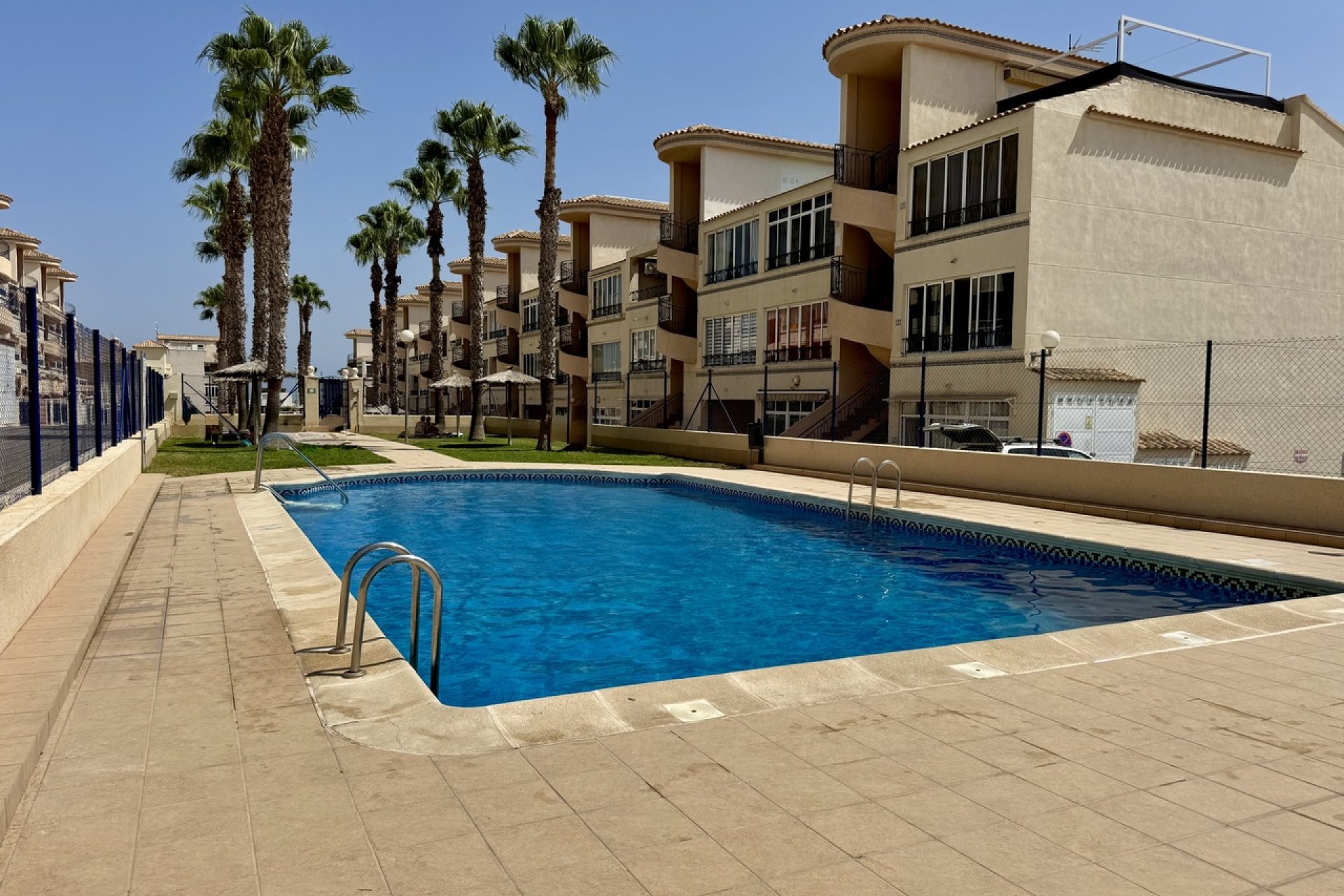 Resale - Apartment -
Los Altos - Costa Blanca