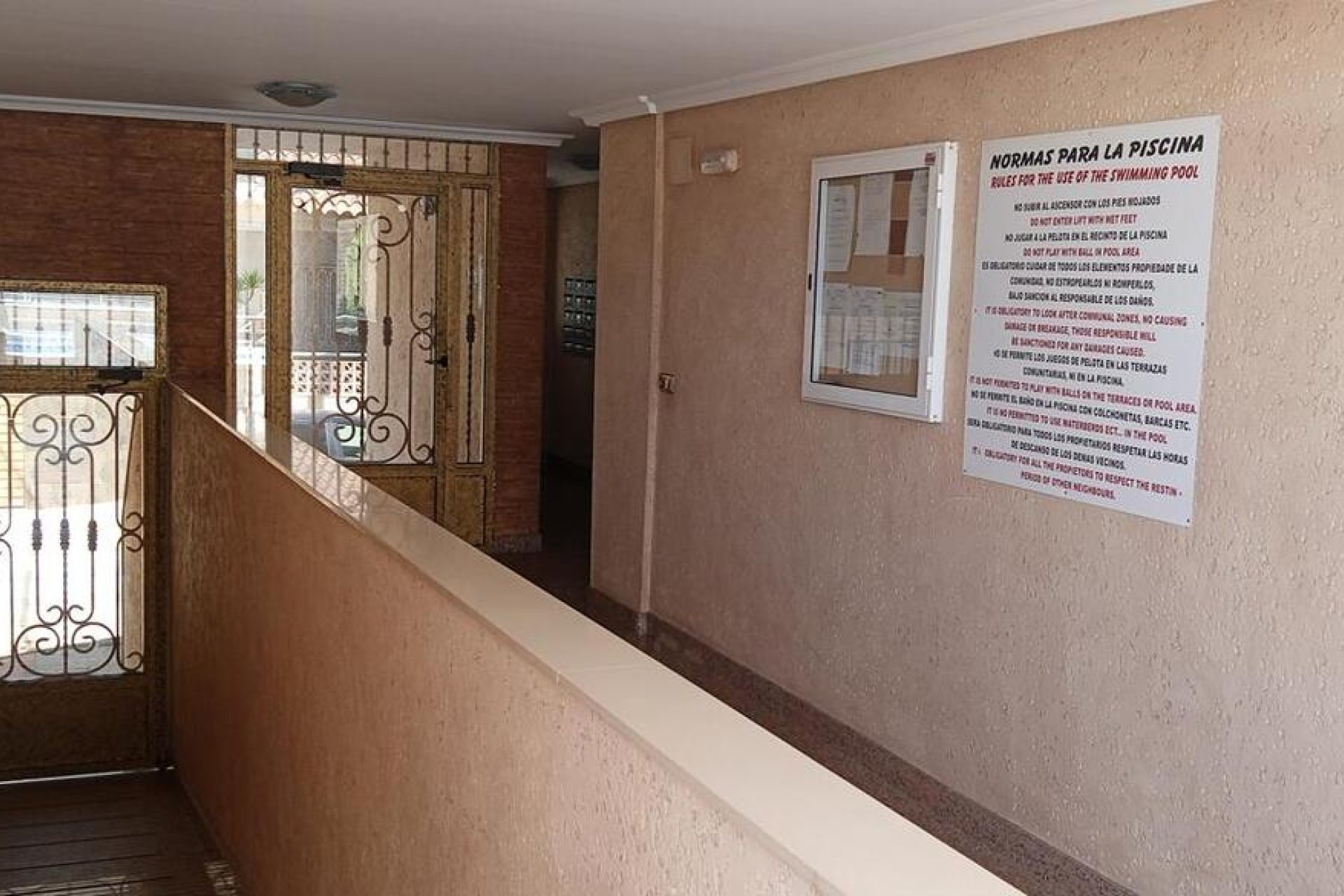 Resale - Apartment -
Los Montesinos - PUEBLO CENTRO