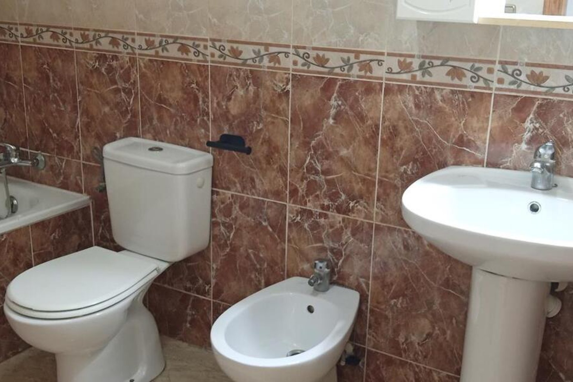 Resale - Apartment -
Los Montesinos - PUEBLO CENTRO
