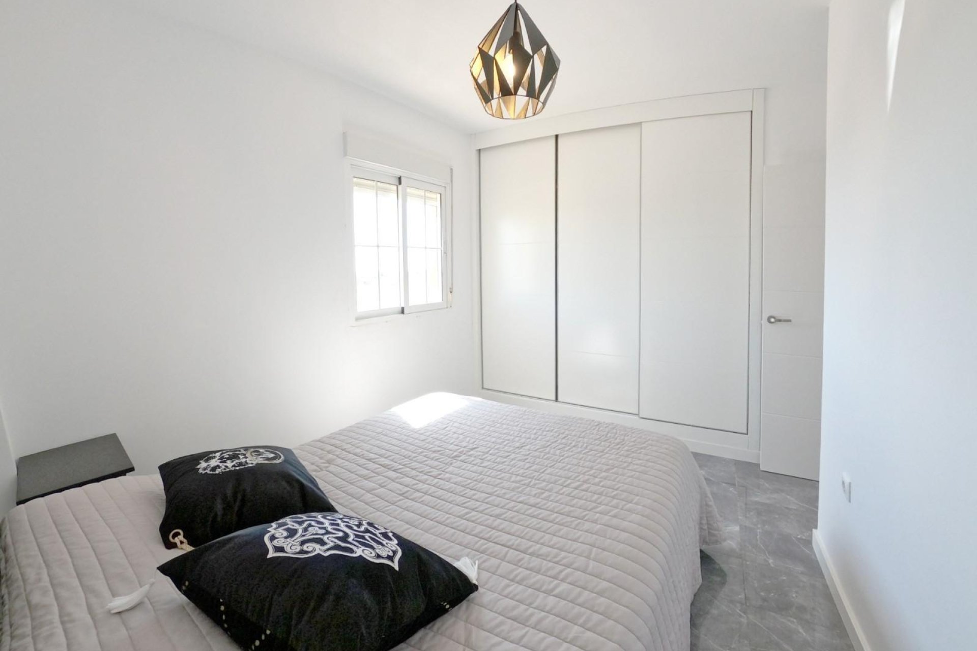 Resale - Apartment -
Orihuela Costa - Cabo Roig