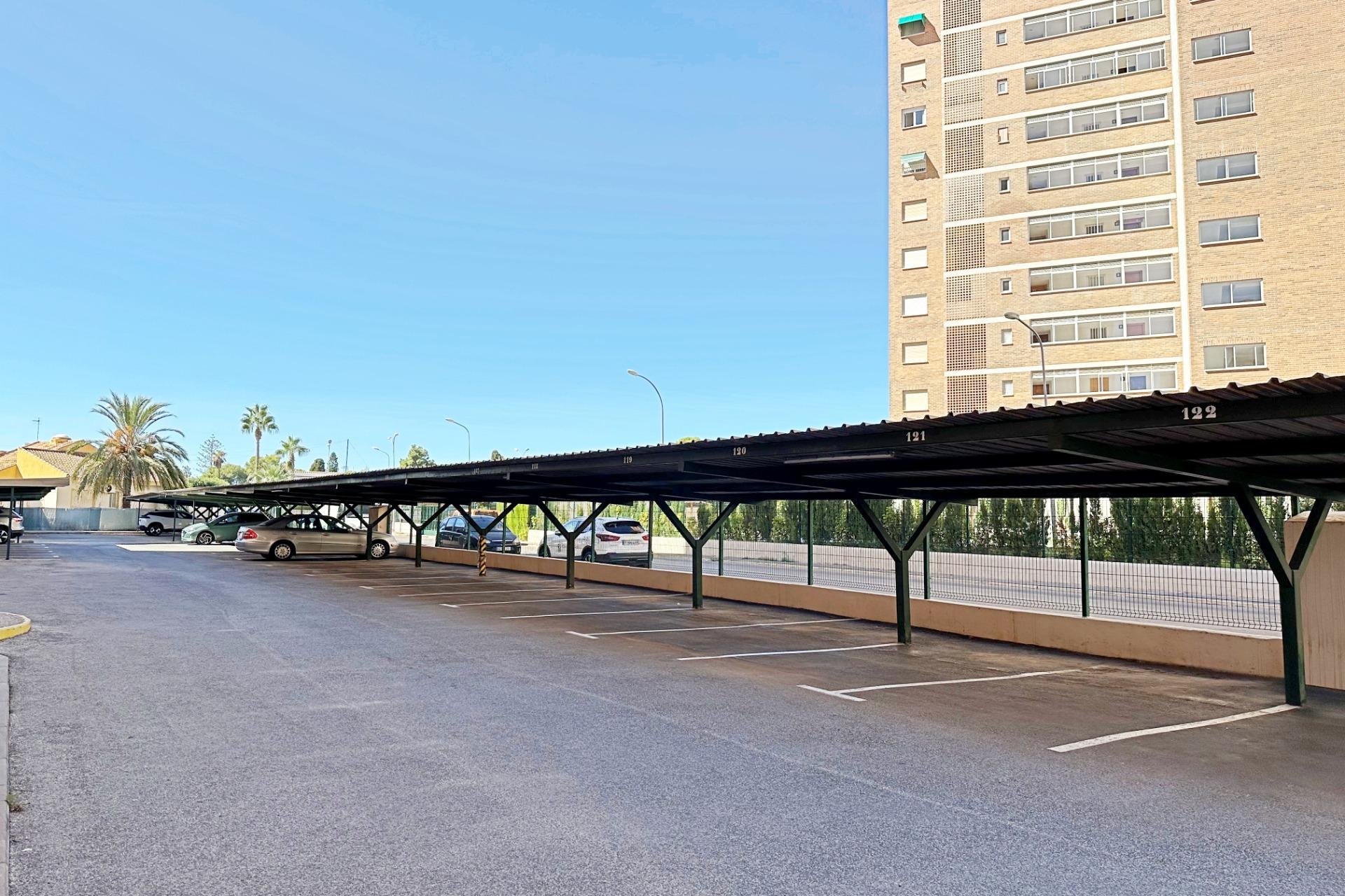 Resale - Apartment -
Orihuela Costa - Campoamor