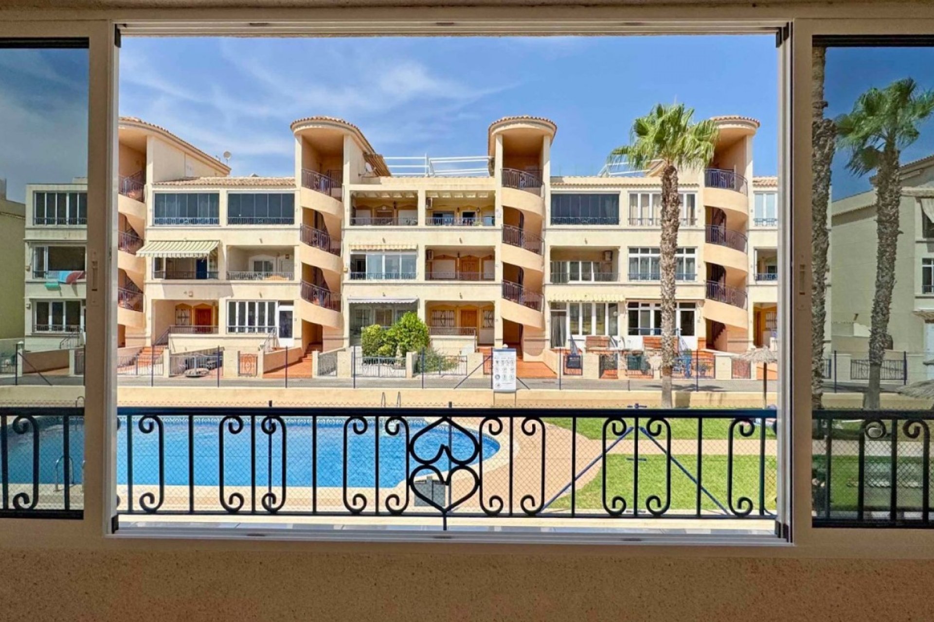 Resale - Apartment -
Orihuela Costa - Costa Blanca
