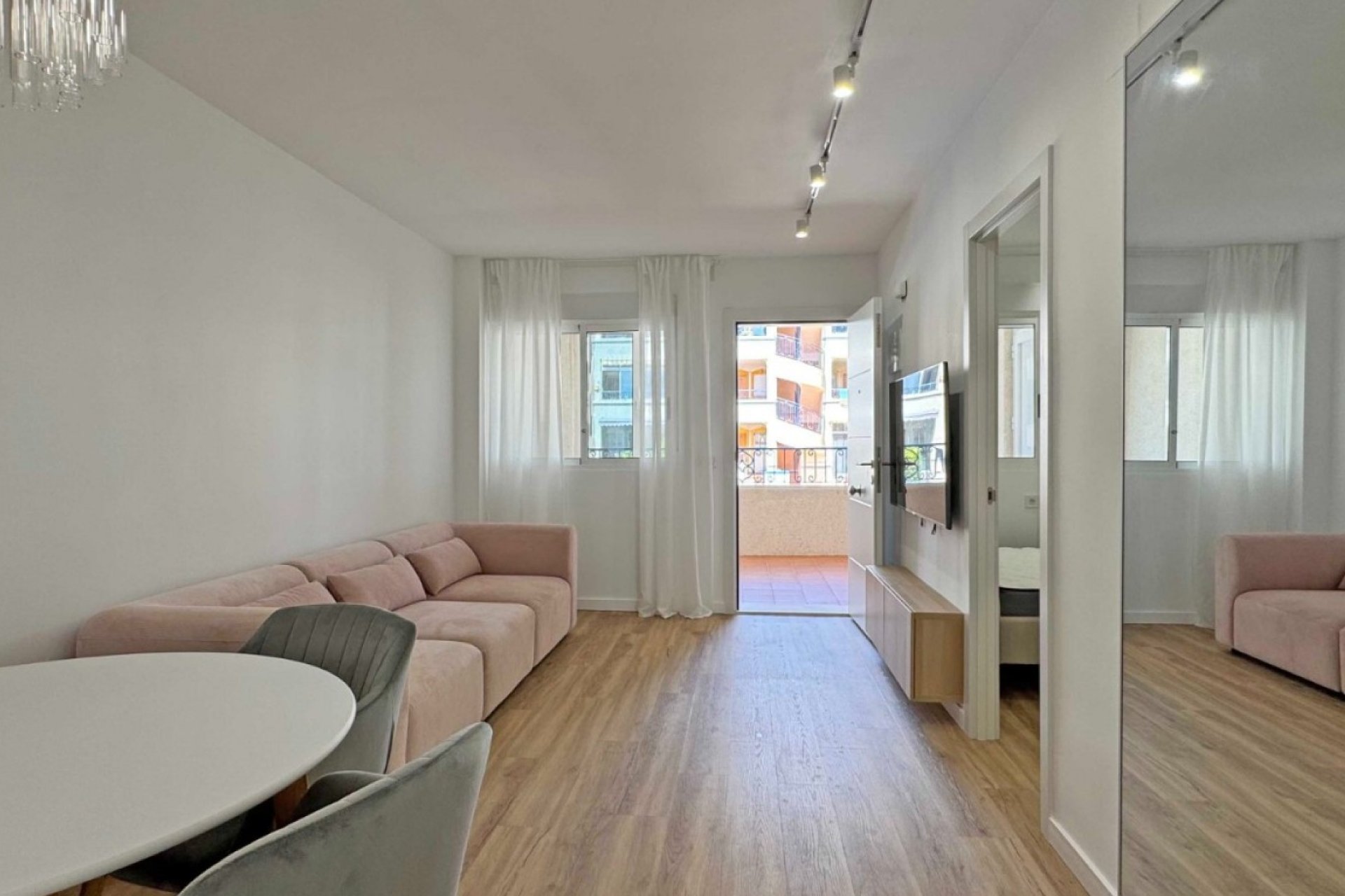 Resale - Apartment -
Orihuela Costa - Costa Blanca