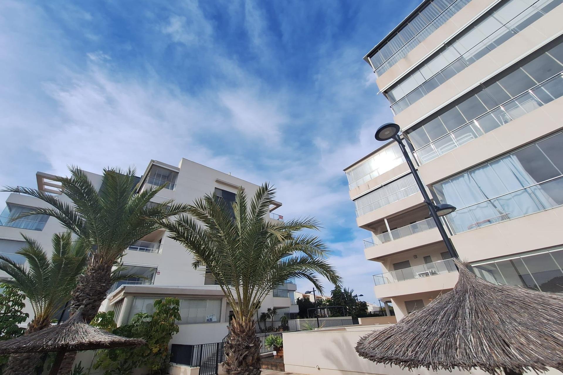 Resale - Apartment -
Orihuela Costa - Los Dolses