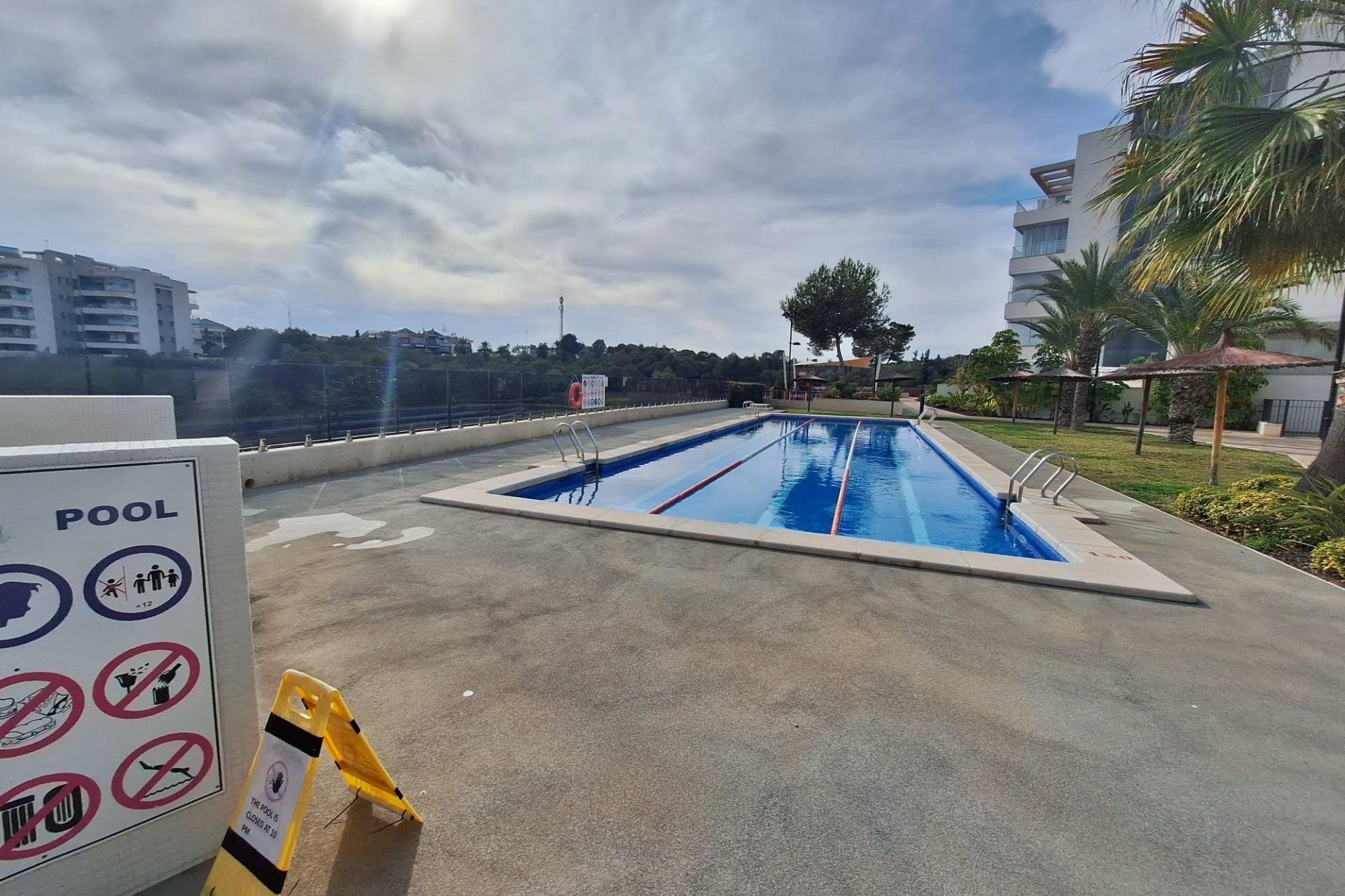 Resale - Apartment -
Orihuela Costa - Los Dolses