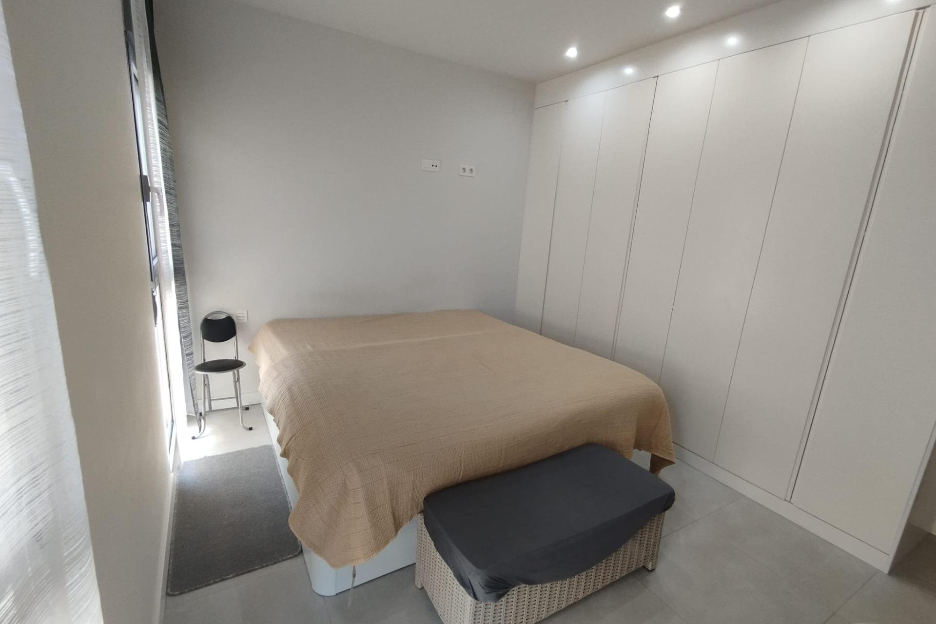 Resale - Apartment -
Orihuela Costa - Los Dolses