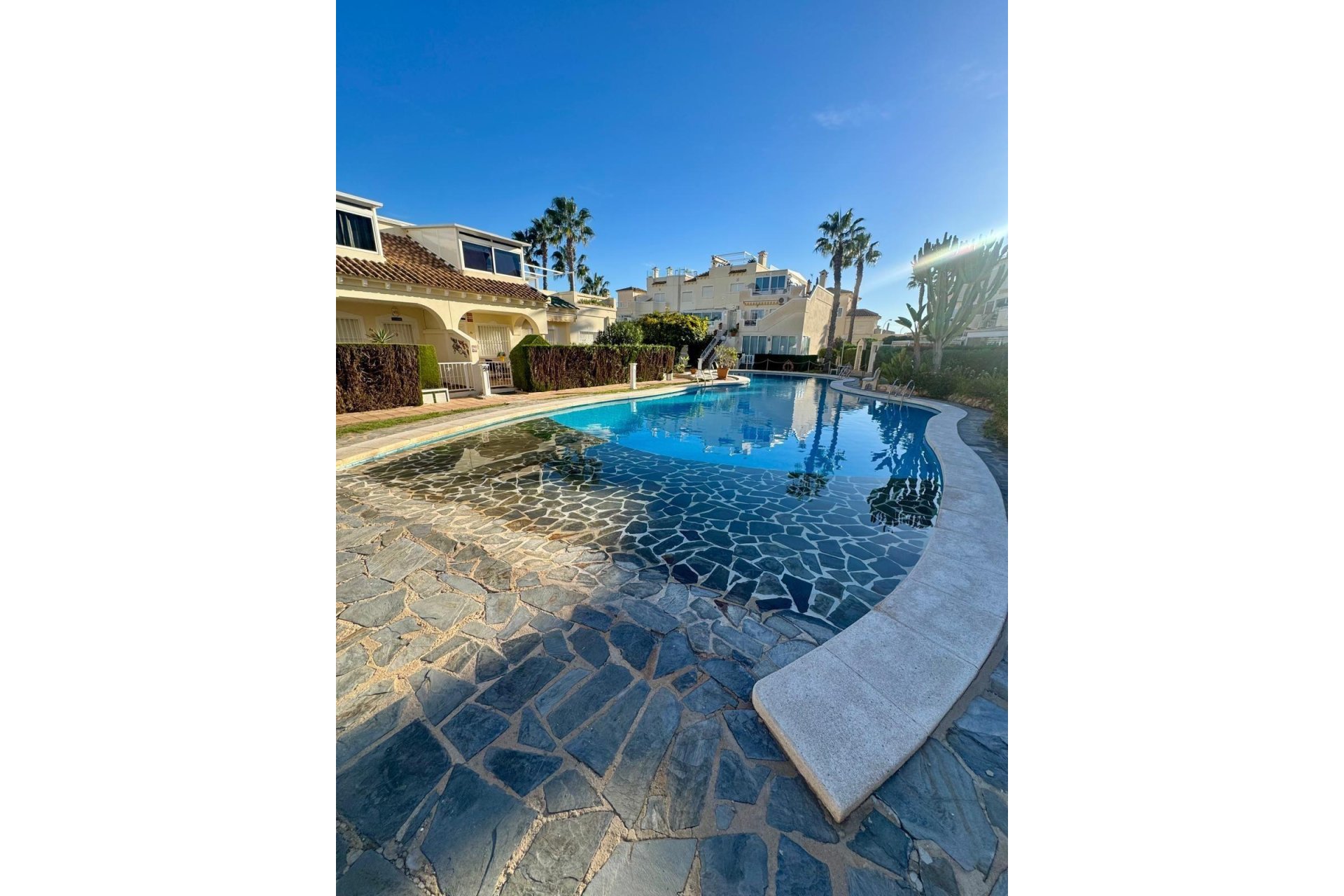 Resale - Apartment -
Orihuela Costa - Playa Flamenca