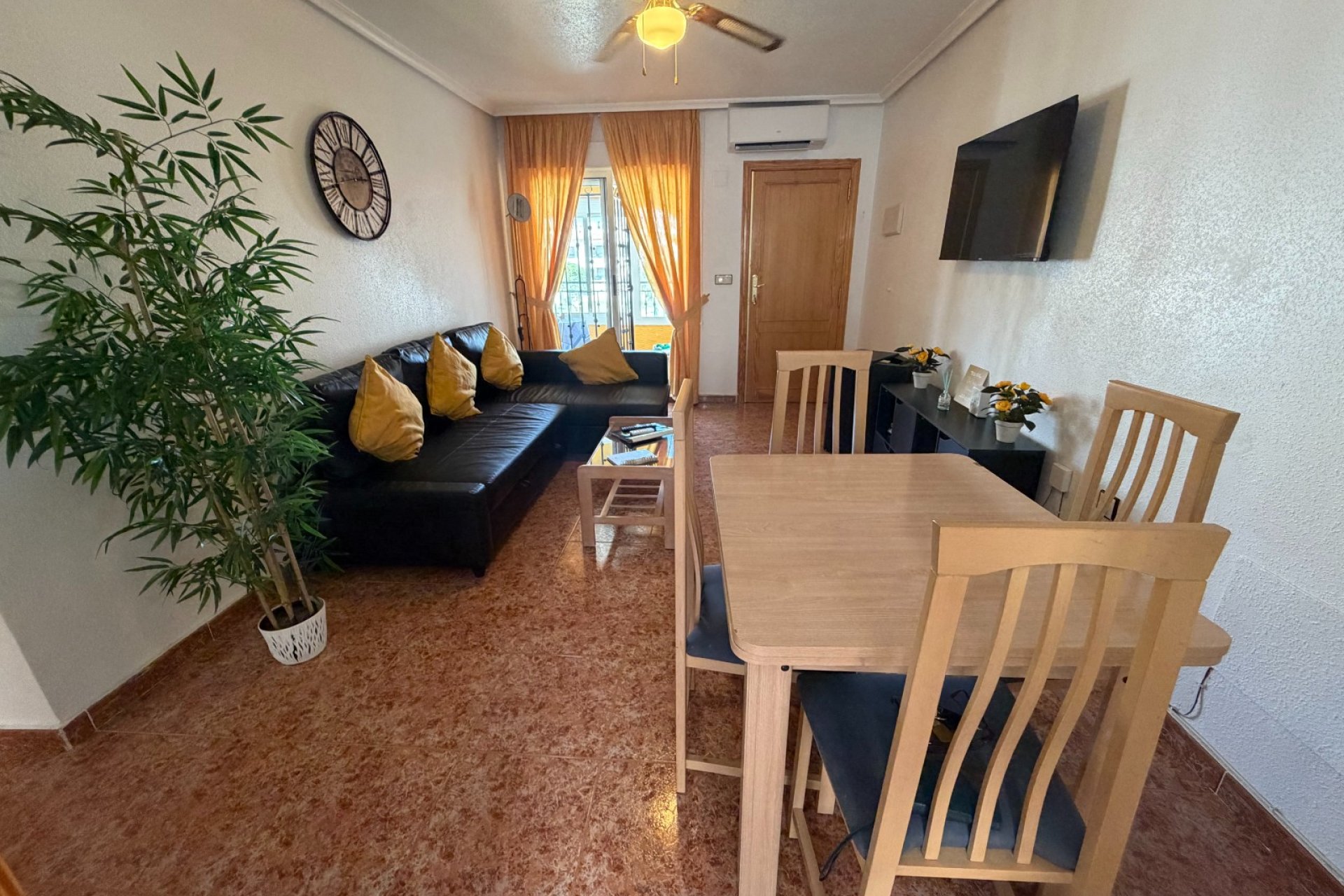 Resale - Apartment -
Orihuela - Inland