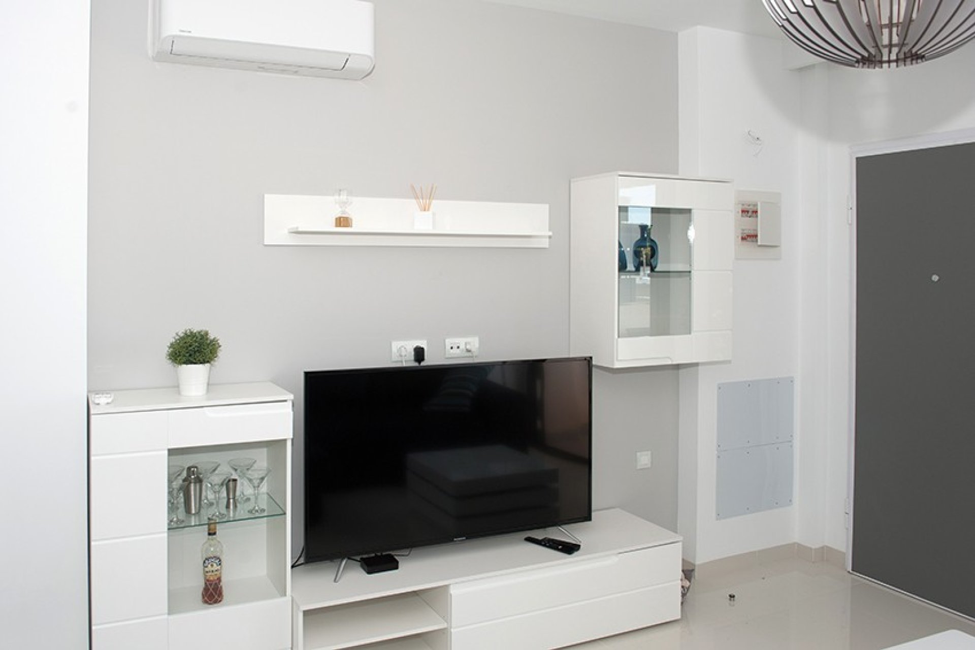 Resale - Apartment -
Pilar de la Horadada - Mil Palmeras
