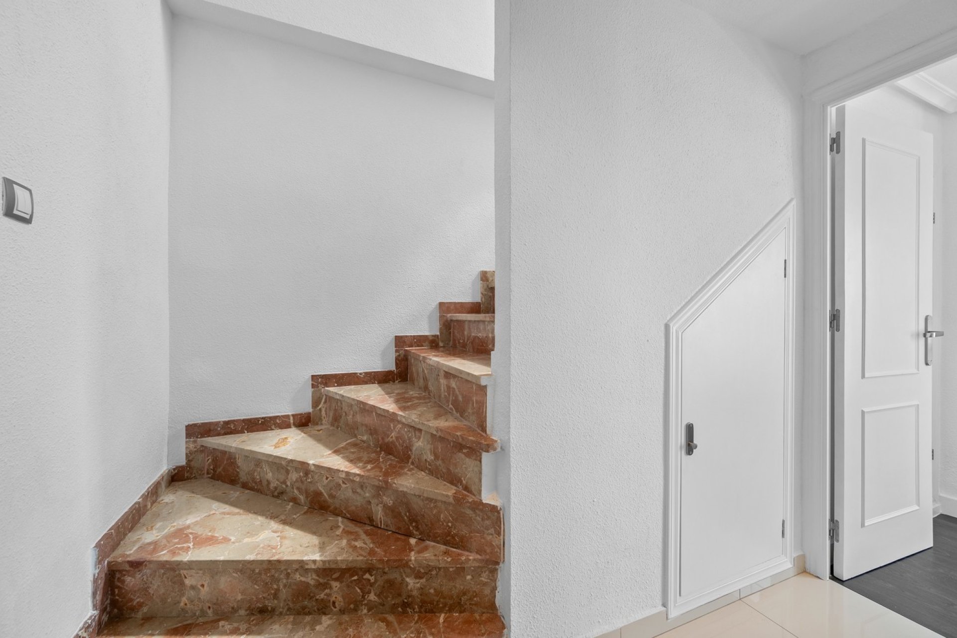 Resale - Apartment -
Punta Prima - Costa Blanca