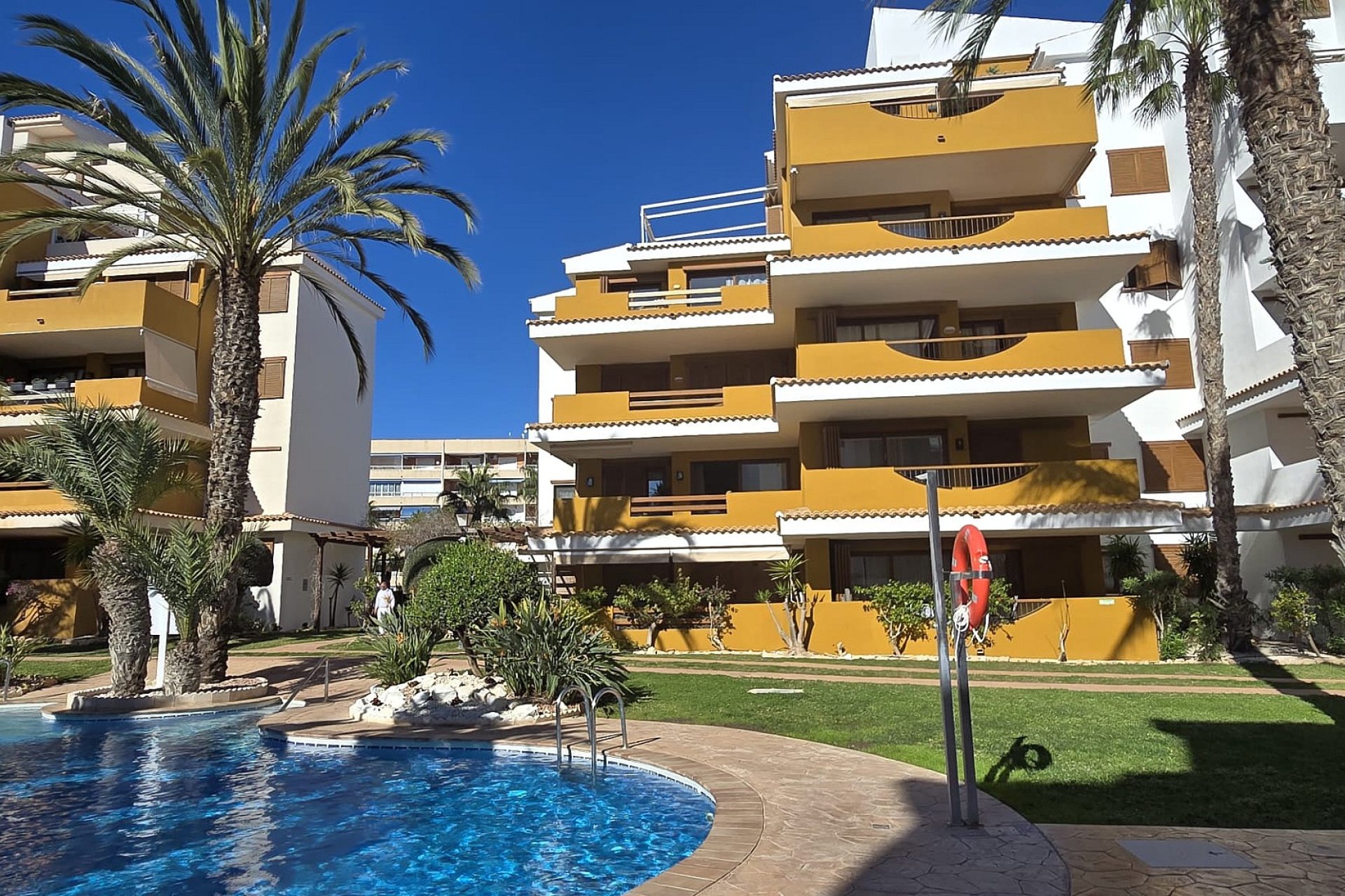 Resale - Apartment -
Punta Prima - Costa Blanca