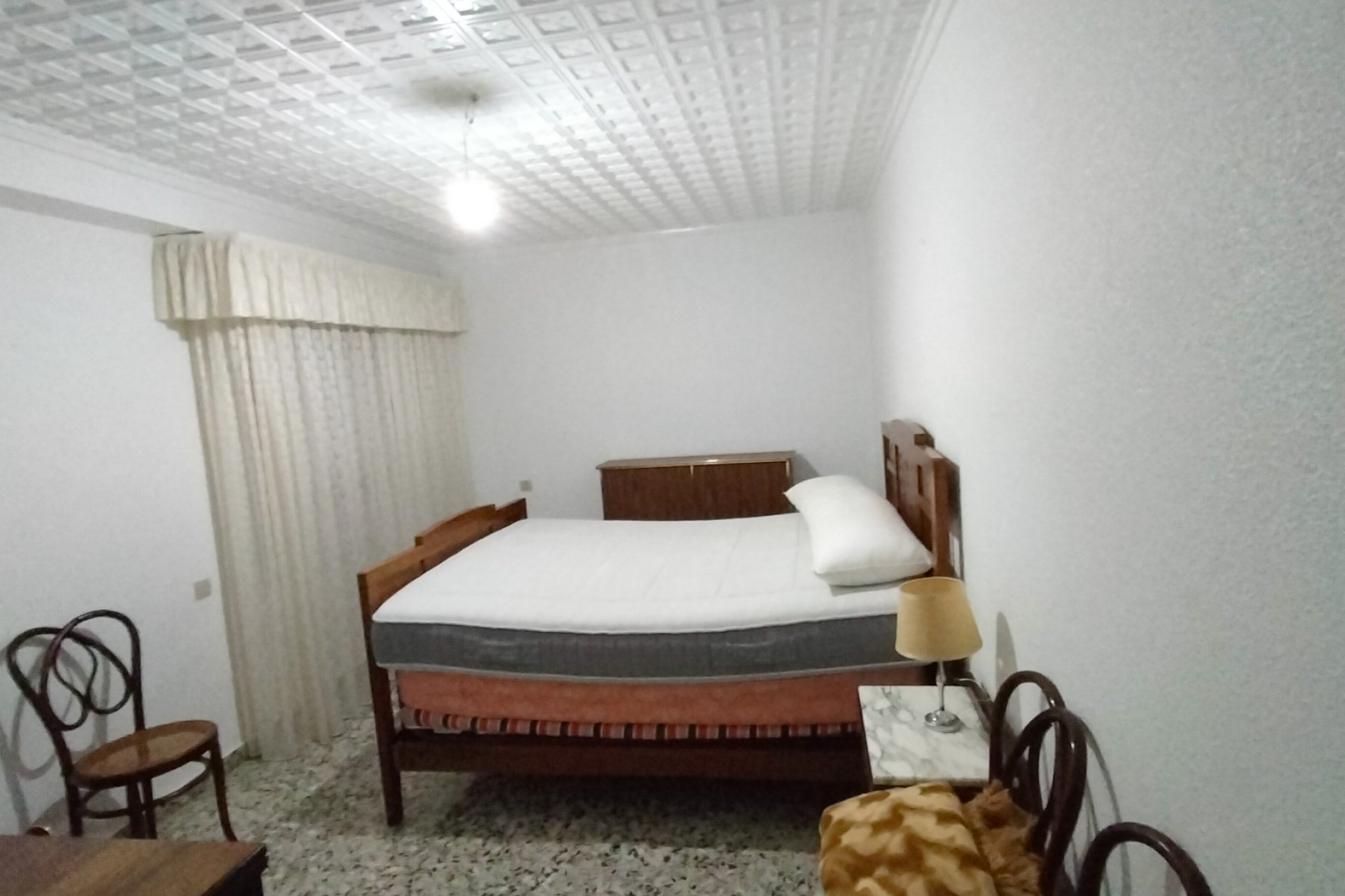 Resale - Apartment -
Sax - Inland