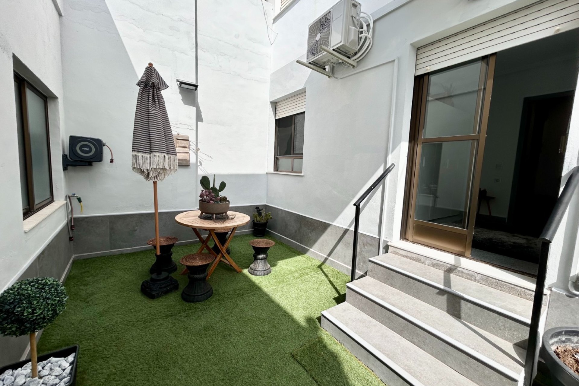 Resale - Apartment -
Torremendo - Costa Blanca
