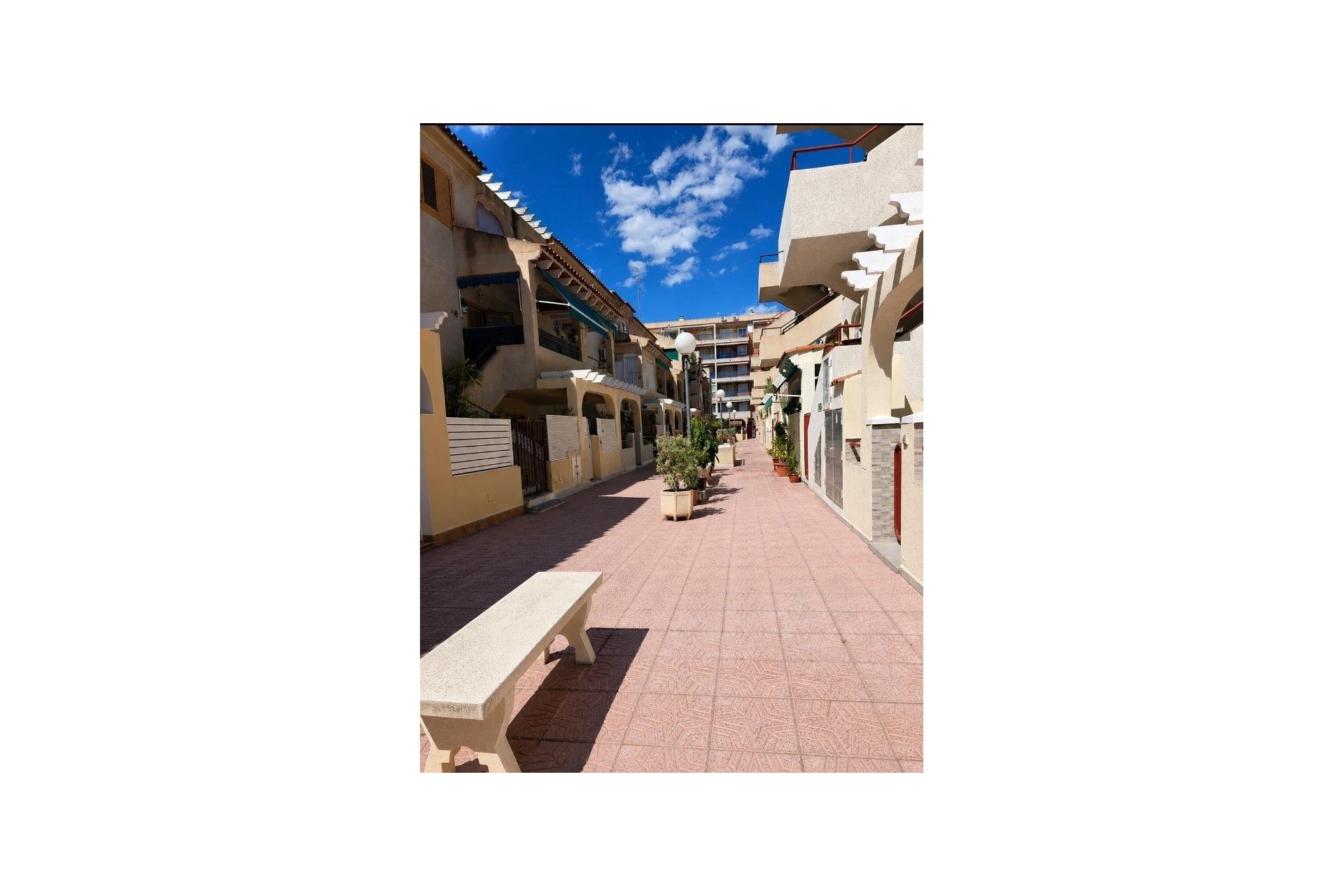 Resale - Apartment -
Torrevieja - Acequion