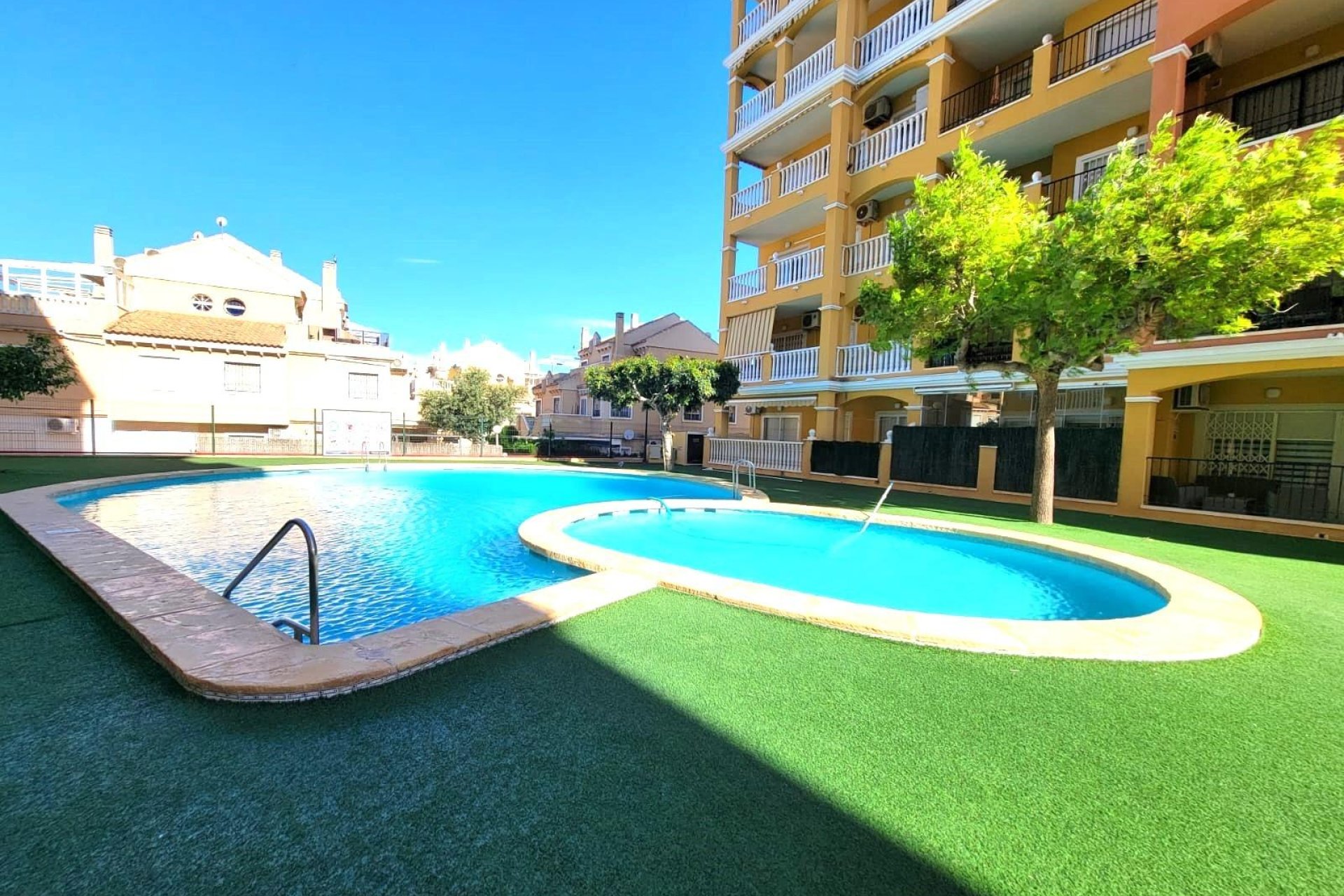 Resale - Apartment -
Torrevieja - Aguas Nuevas