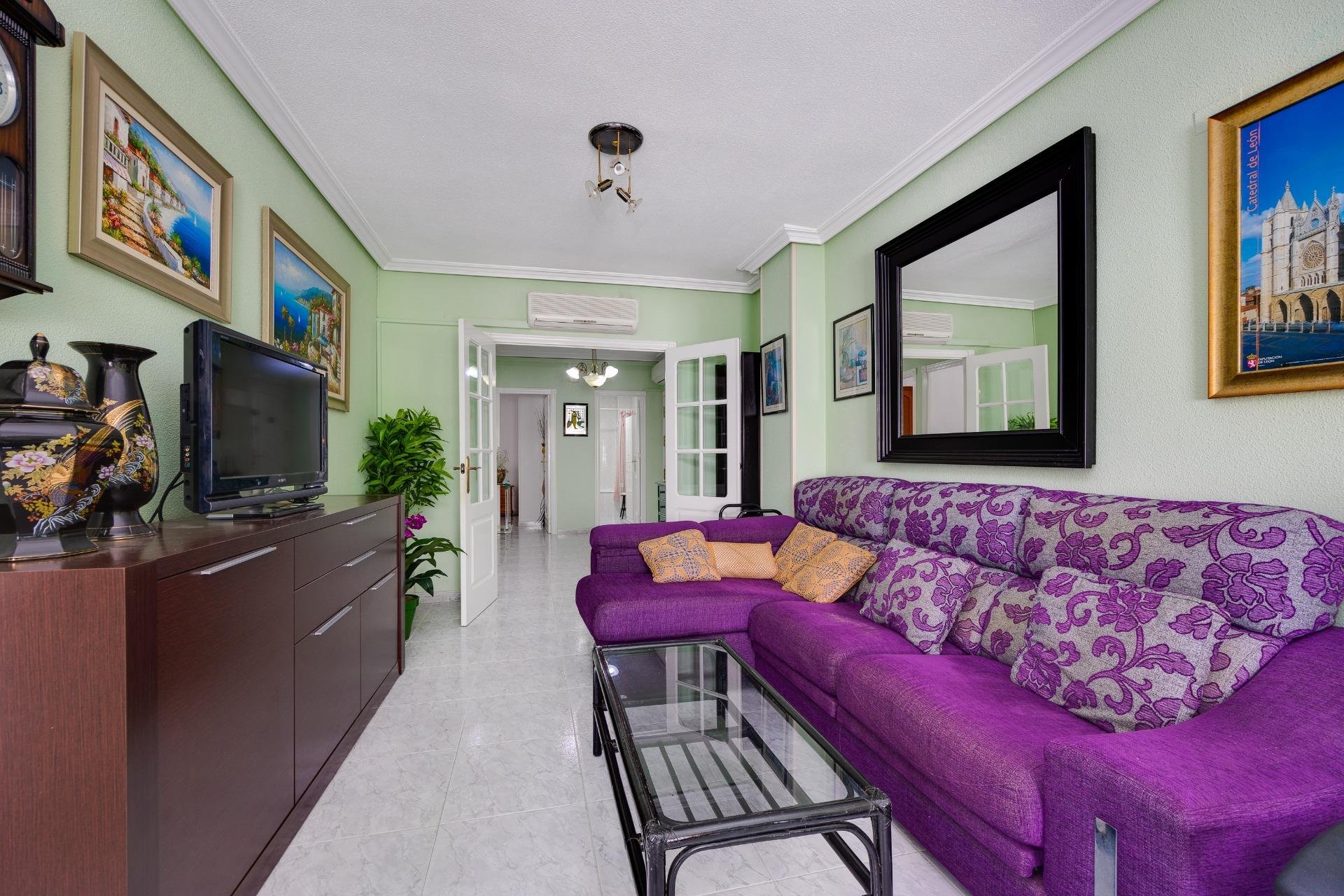 Resale - Apartment -
Torrevieja - Antonio Machado
