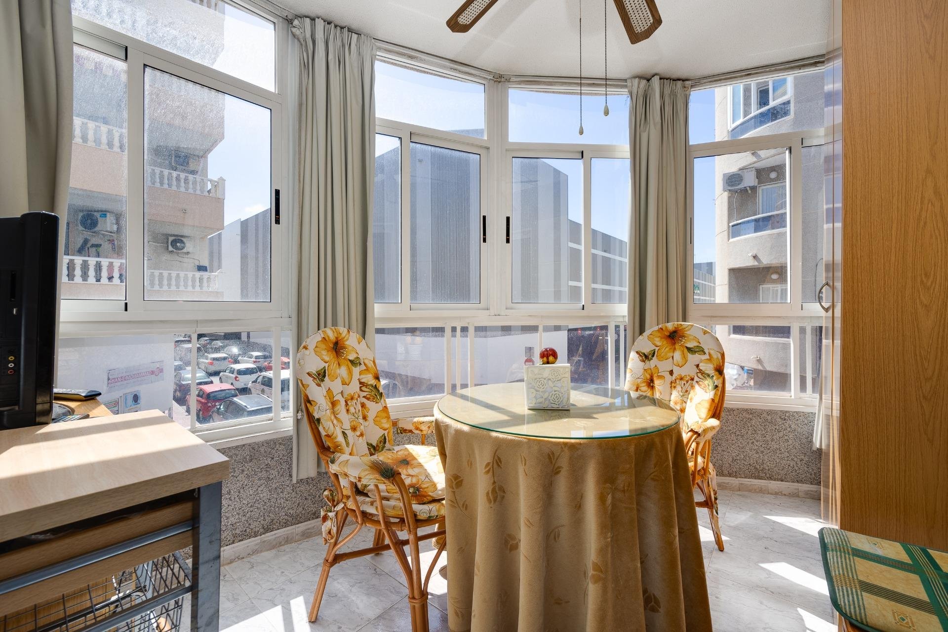 Resale - Apartment -
Torrevieja - Antonio Machado