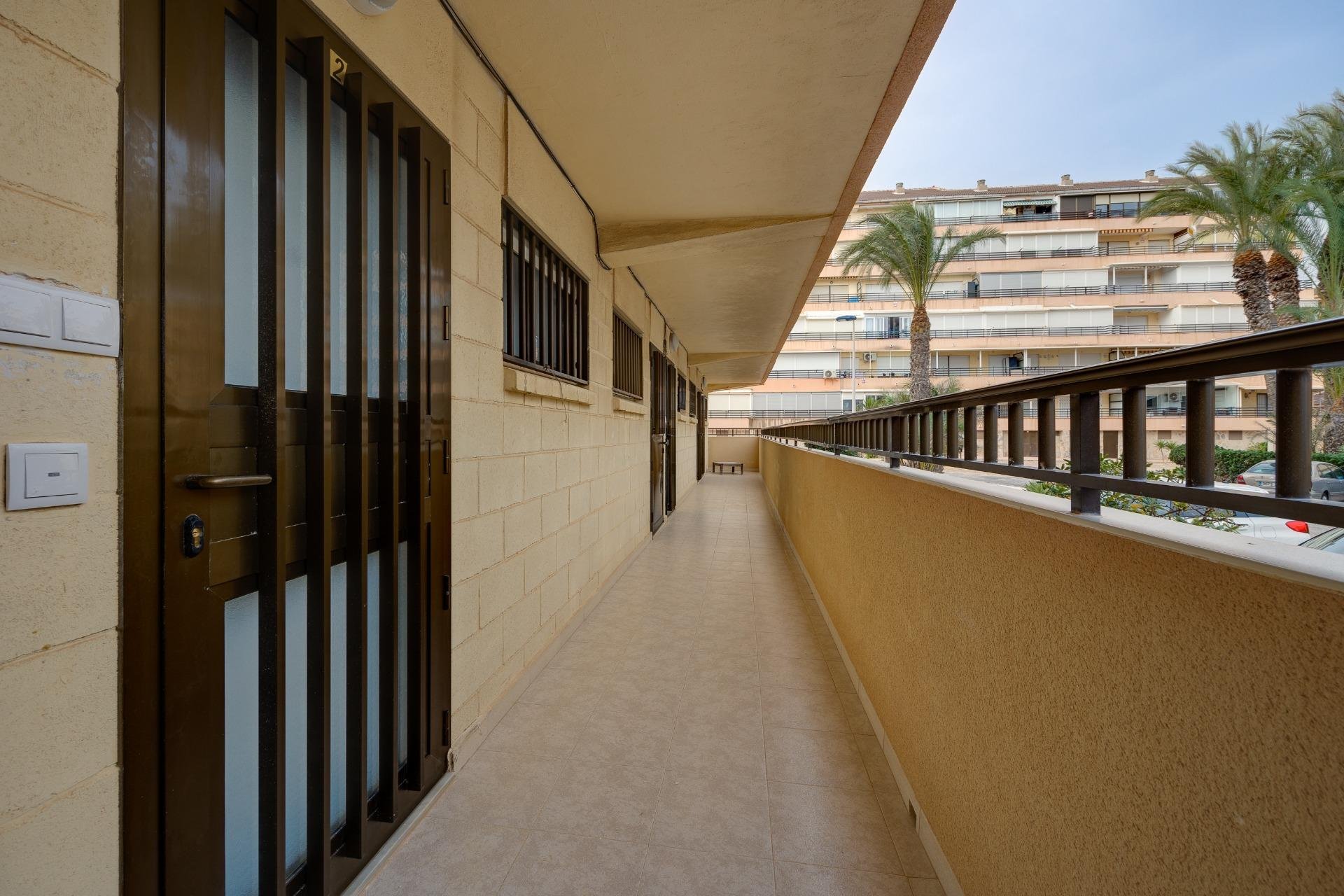 Resale - Apartment -
Torrevieja - Cabo Cervera