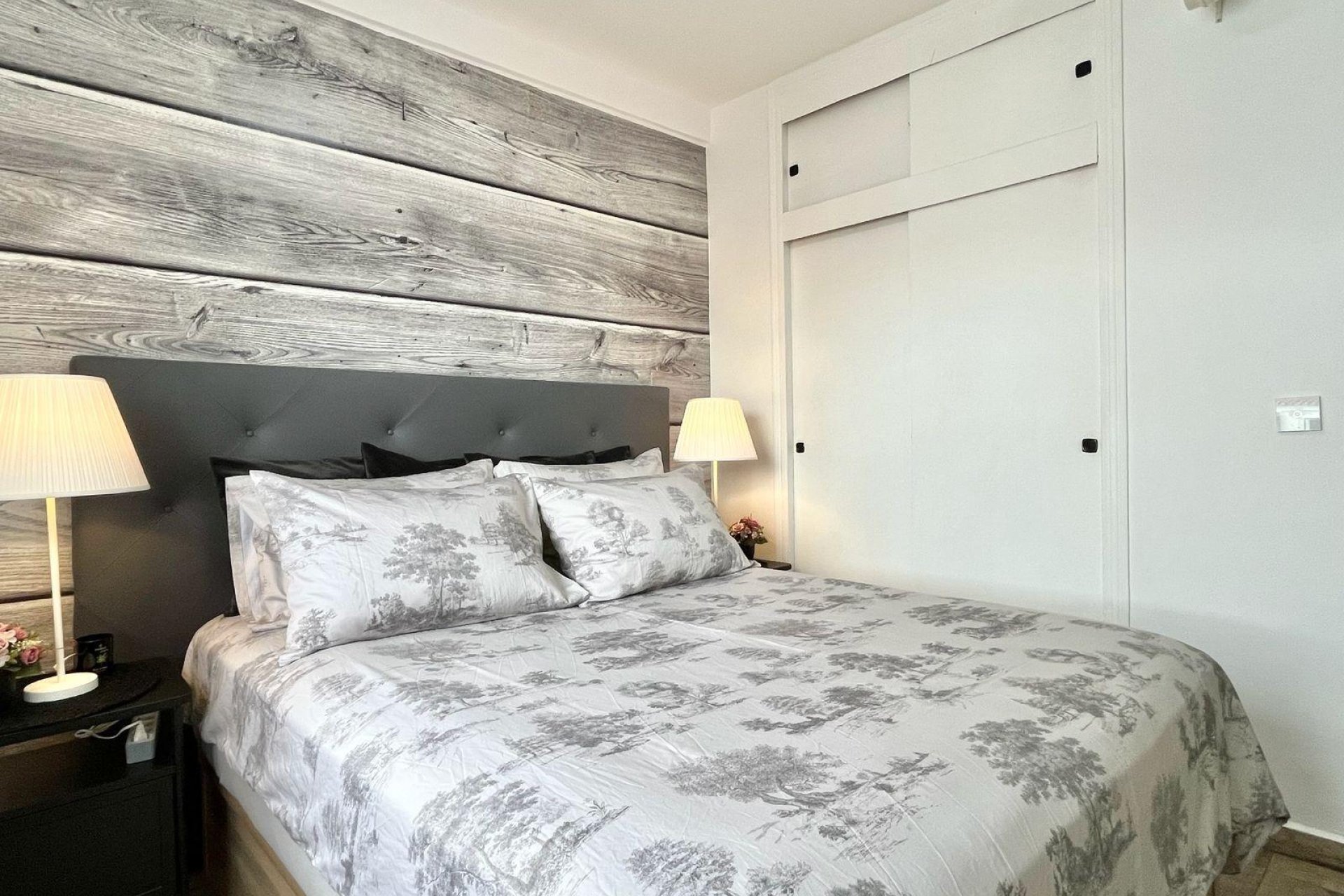 Resale - Apartment -
Torrevieja - Calas Blanca
