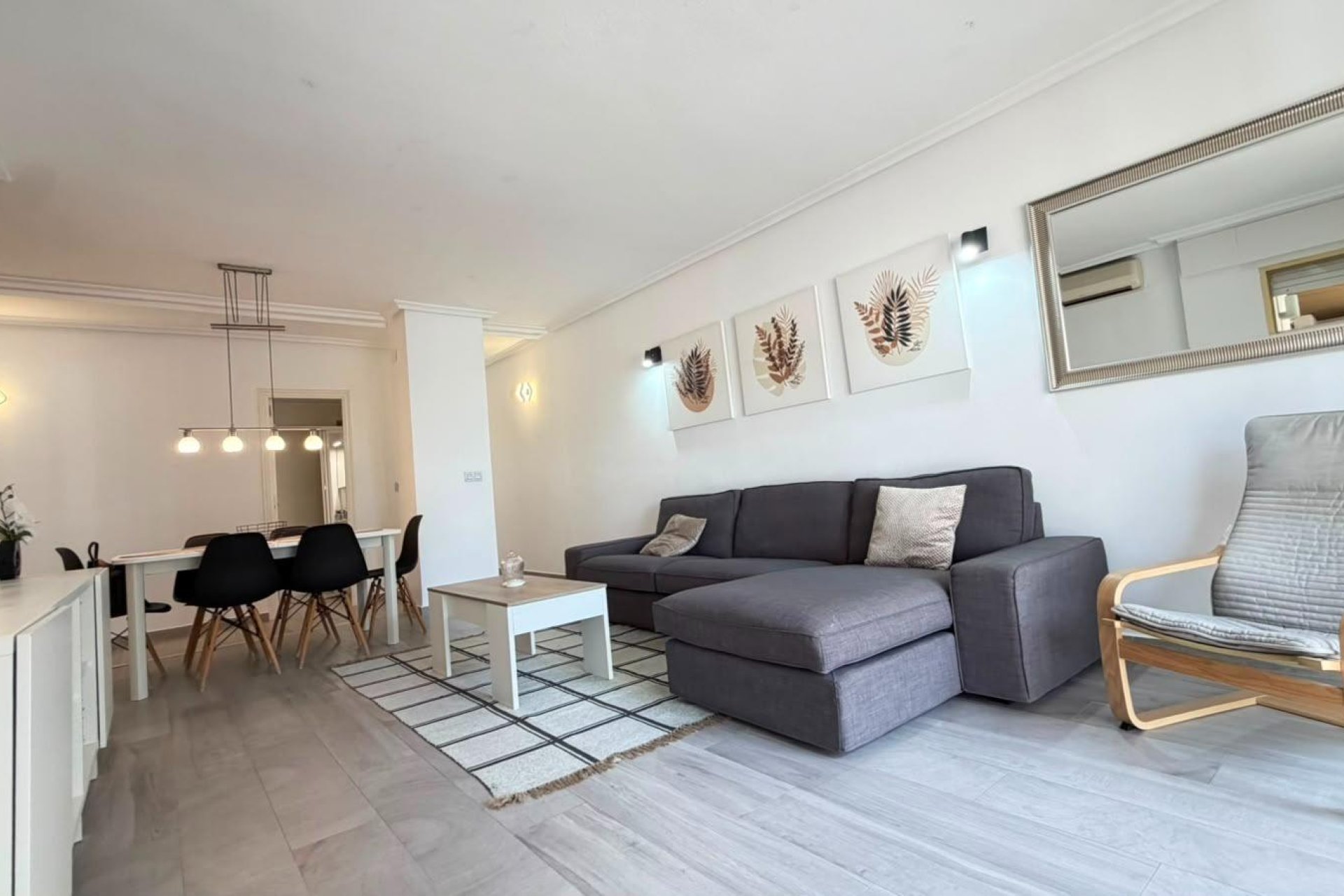 Resale - Apartment -
Torrevieja - Centro - Muelle Pesquero