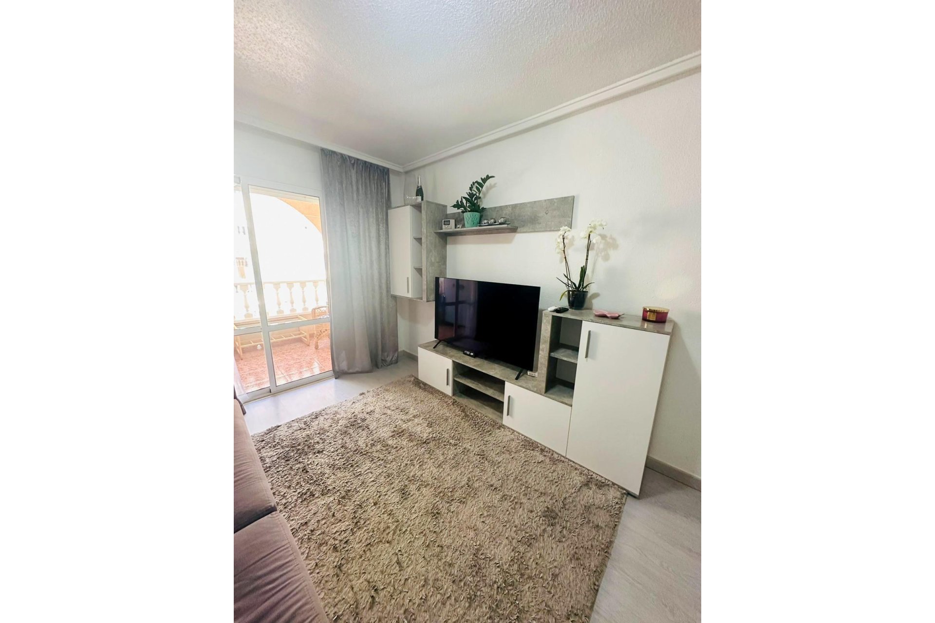 Resale - Apartment -
Torrevieja - Centro
