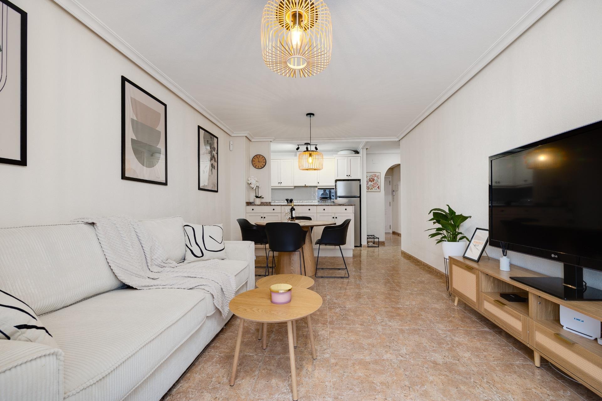 Resale - Apartment -
Torrevieja - Centro