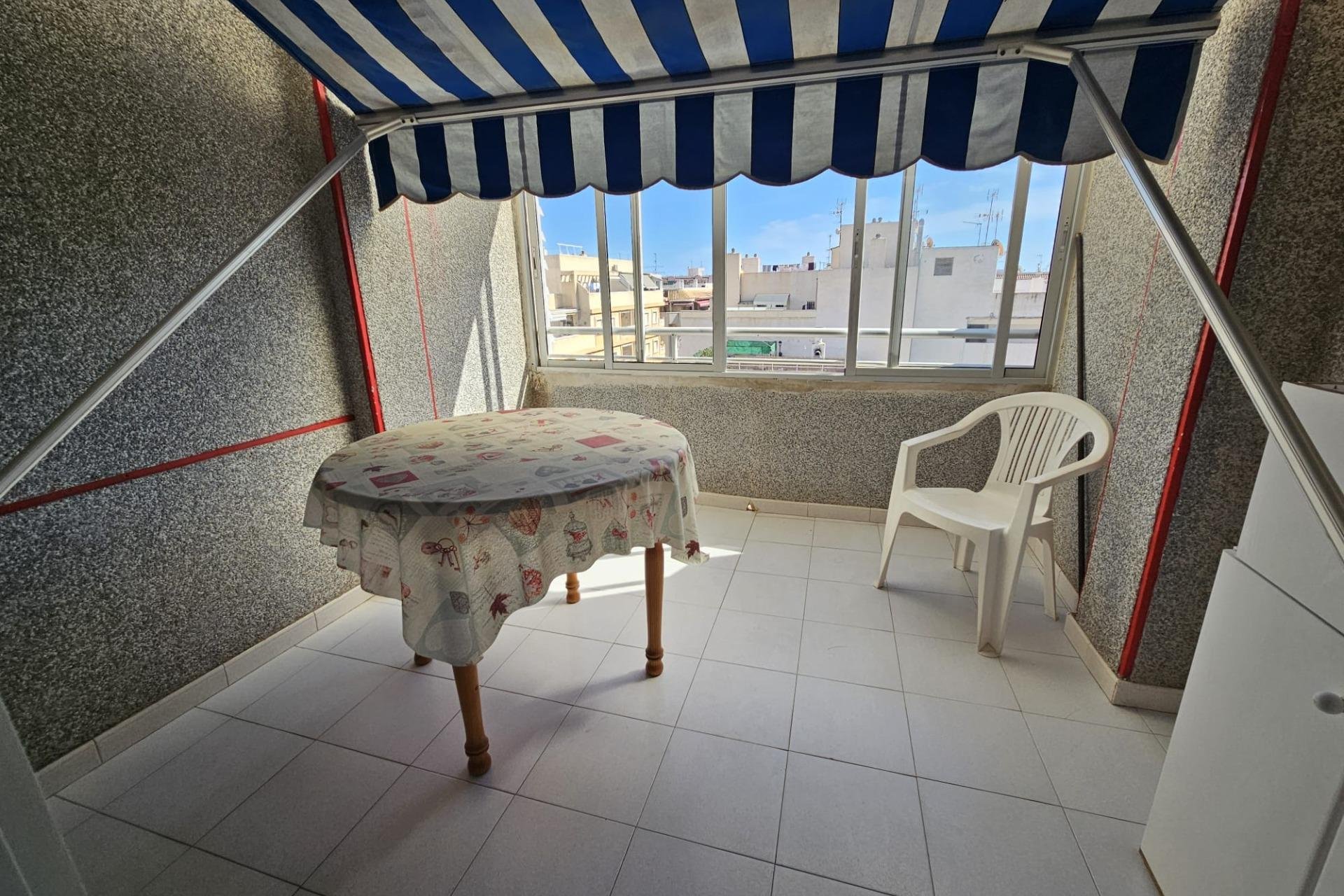 Resale - Apartment -
Torrevieja - Centro