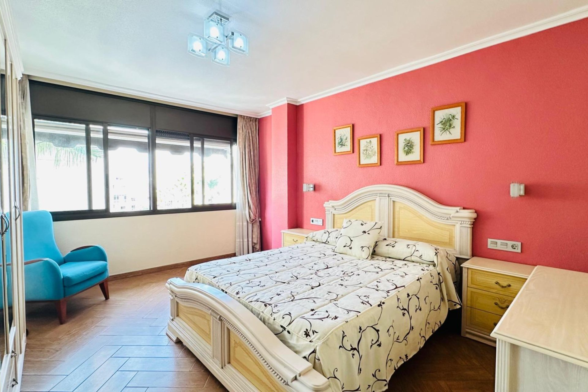 Resale - Apartment -
Torrevieja - Centro