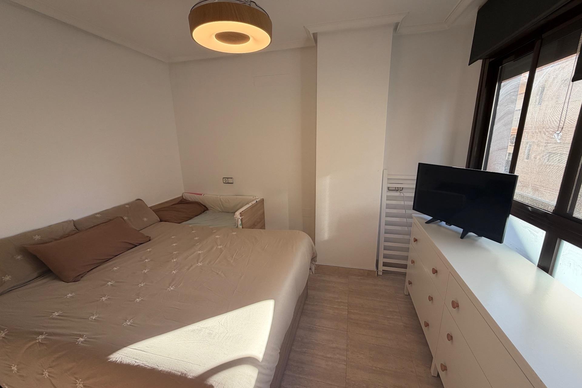 Resale - Apartment -
Torrevieja - Centro