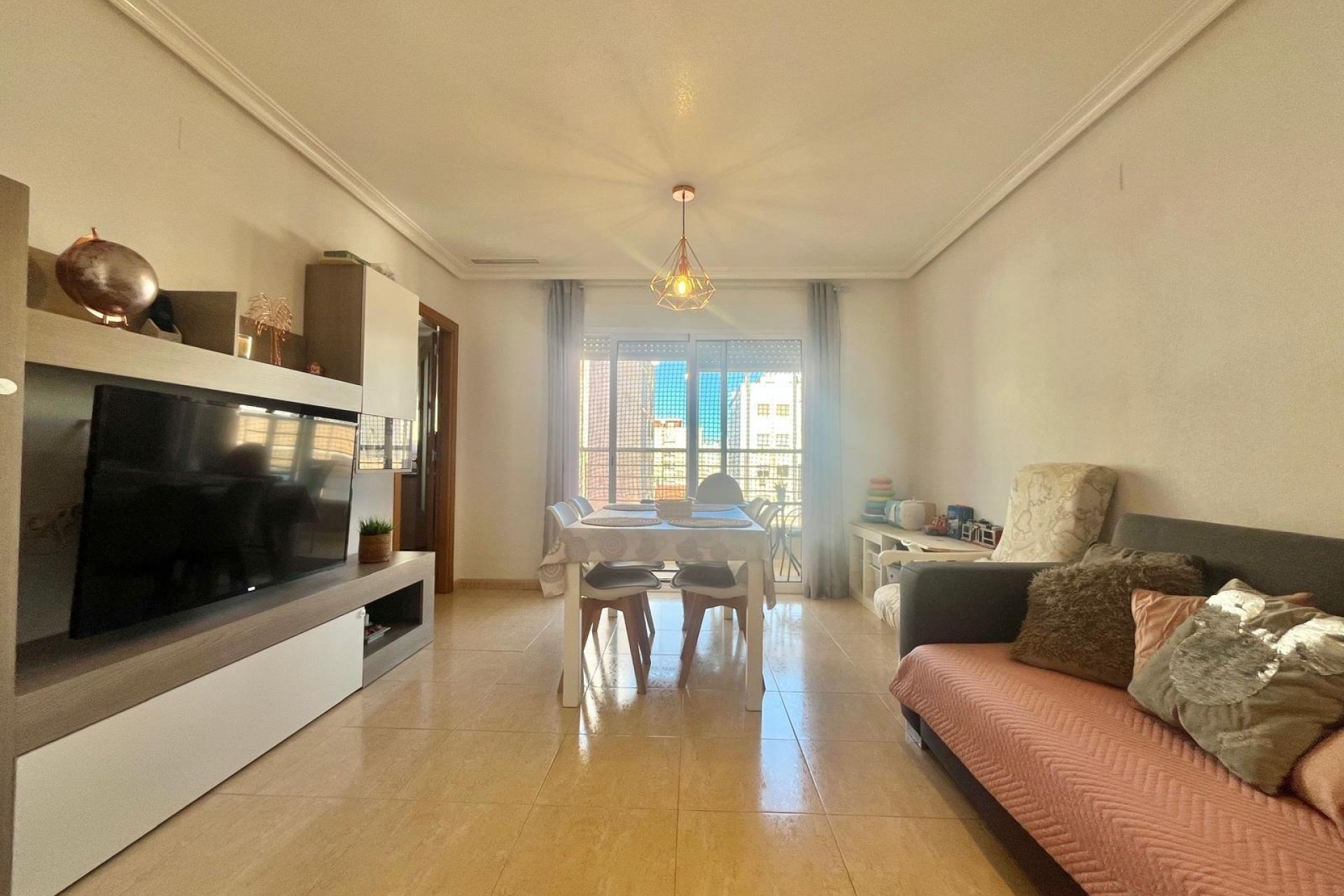 Resale - Apartment -
Torrevieja - Centro