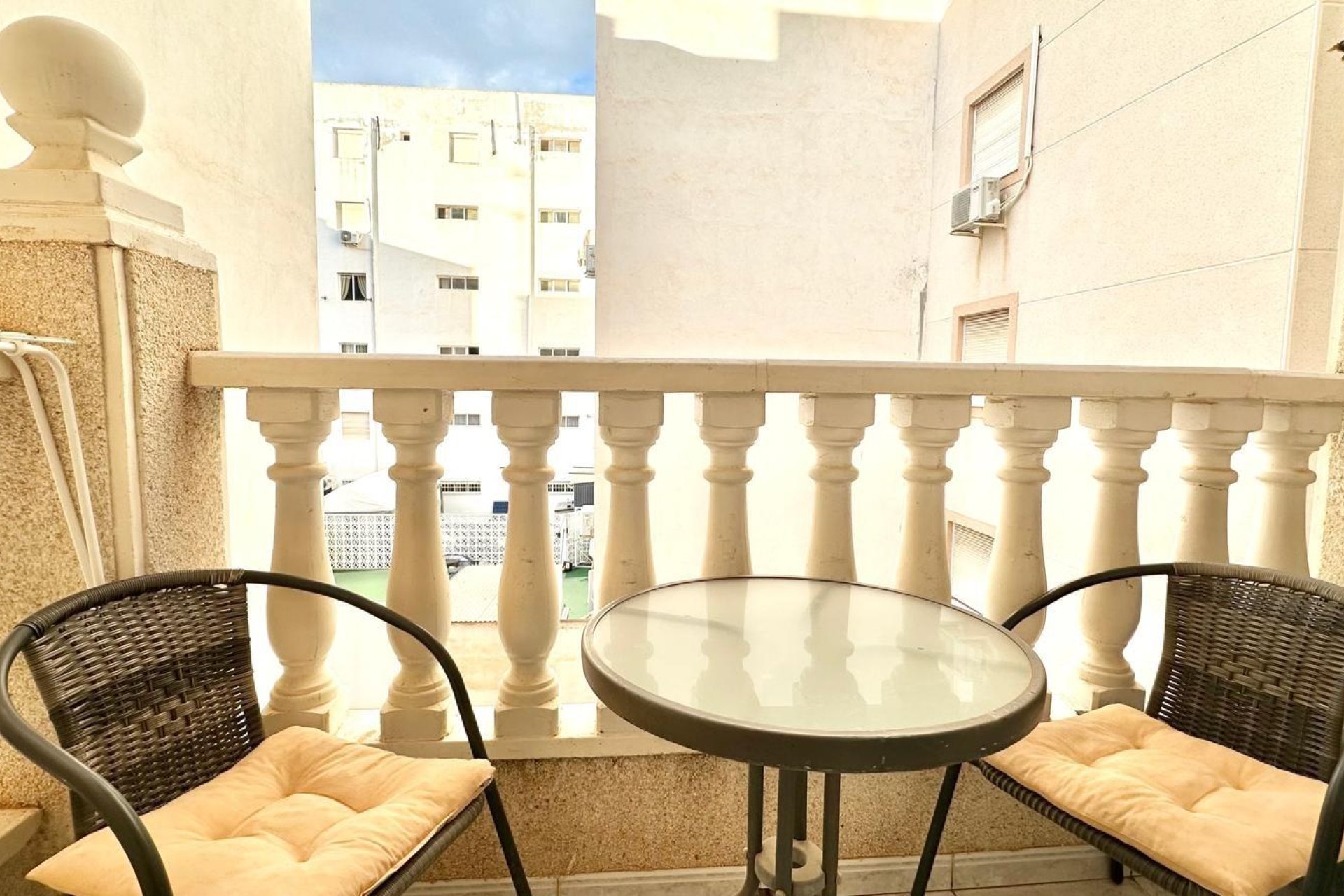 Resale - Apartment -
Torrevieja - Centro