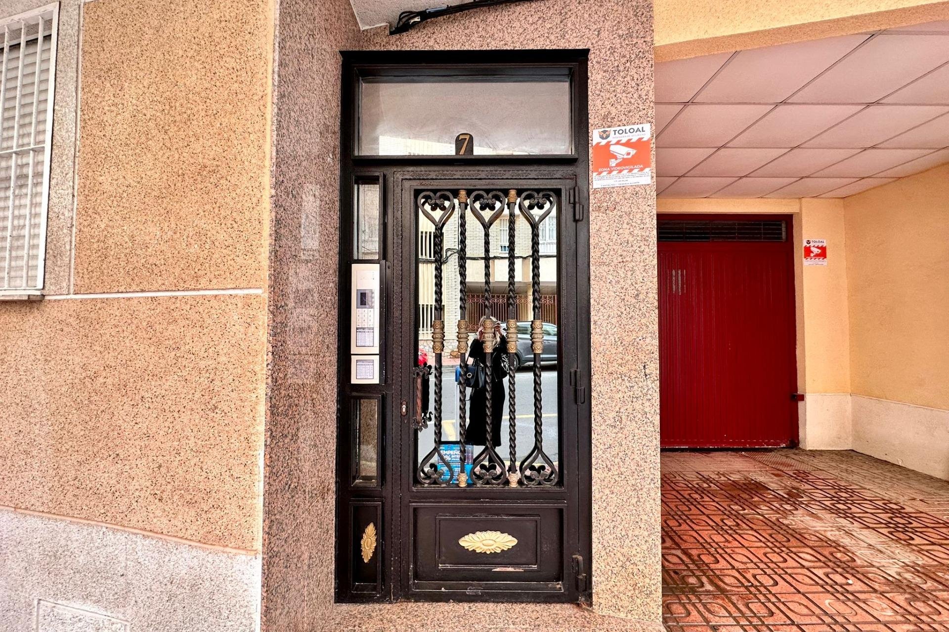 Resale - Apartment -
Torrevieja - Centro