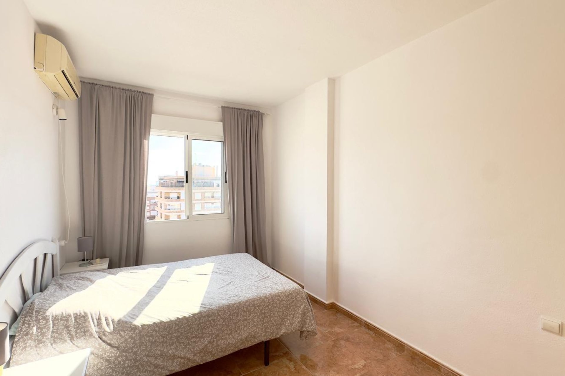 Resale - Apartment -
Torrevieja - Centro